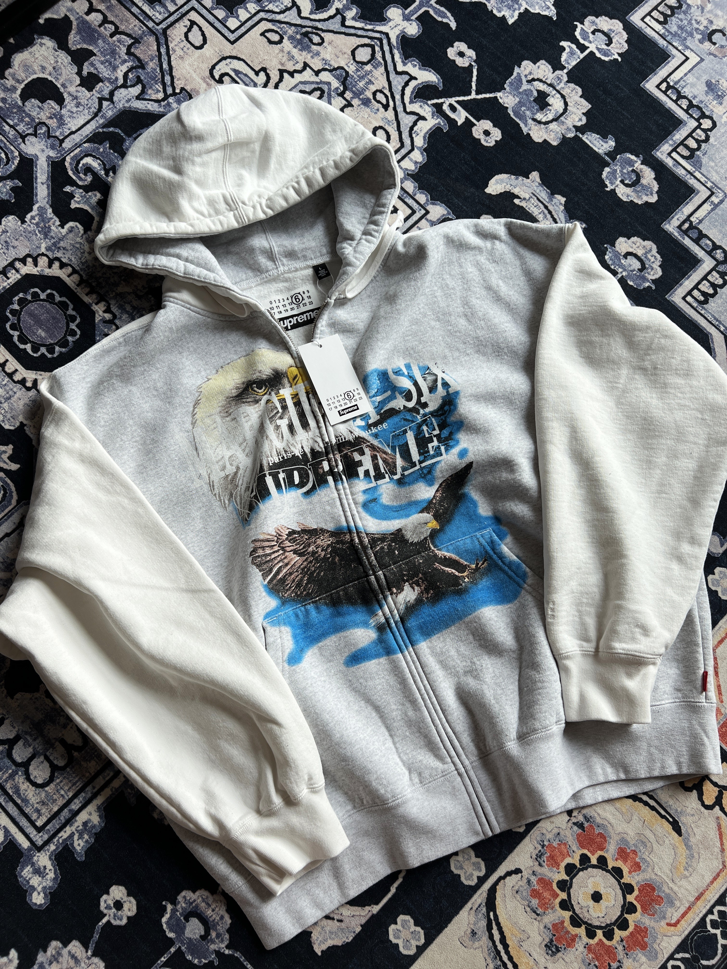Supreme x MM6 Maison Margiela Eagle Zip Up Hooded Sweatshirt Ash Grey - 26SS 착용 스타일