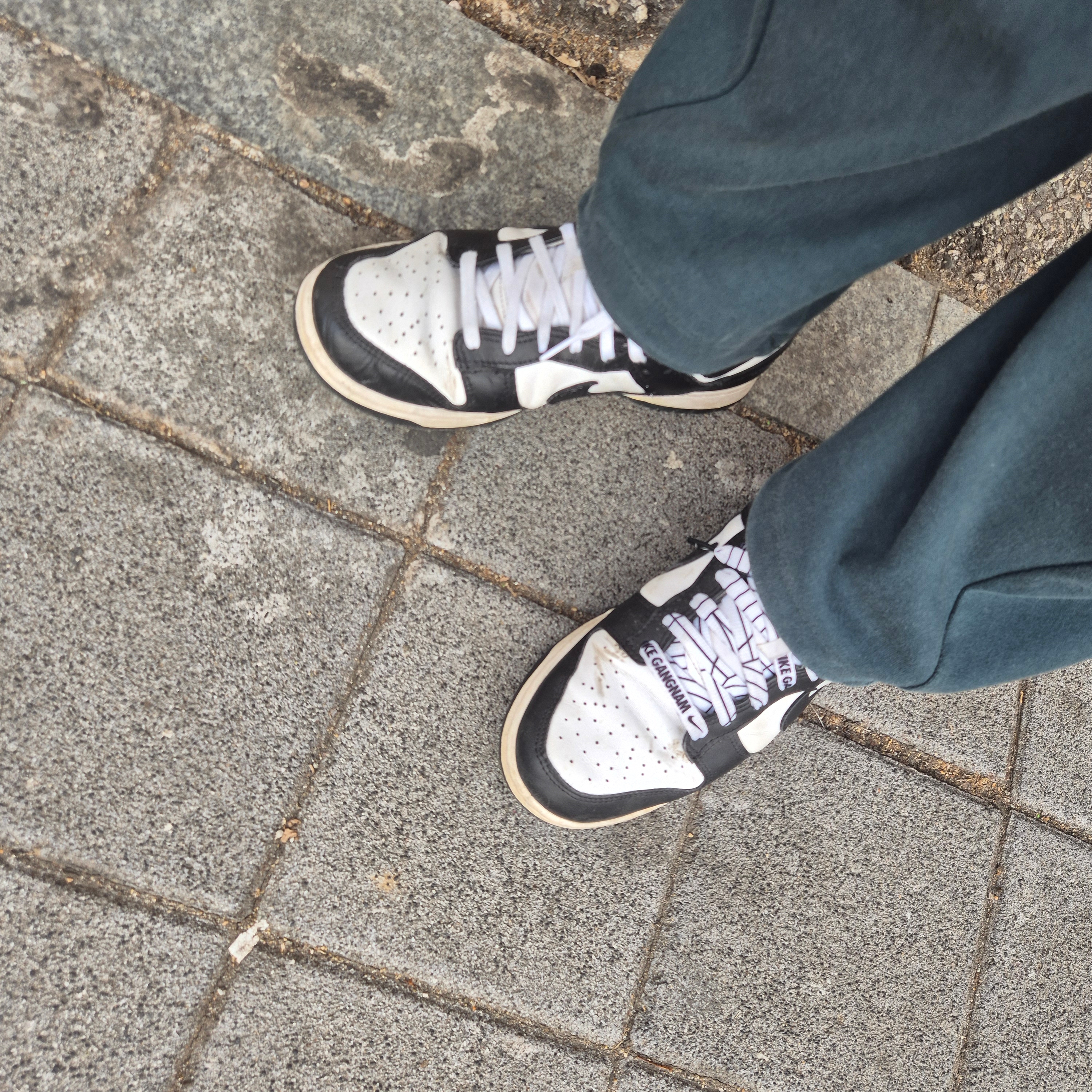 Nike Dunk Low Retro Black 착용 스타일