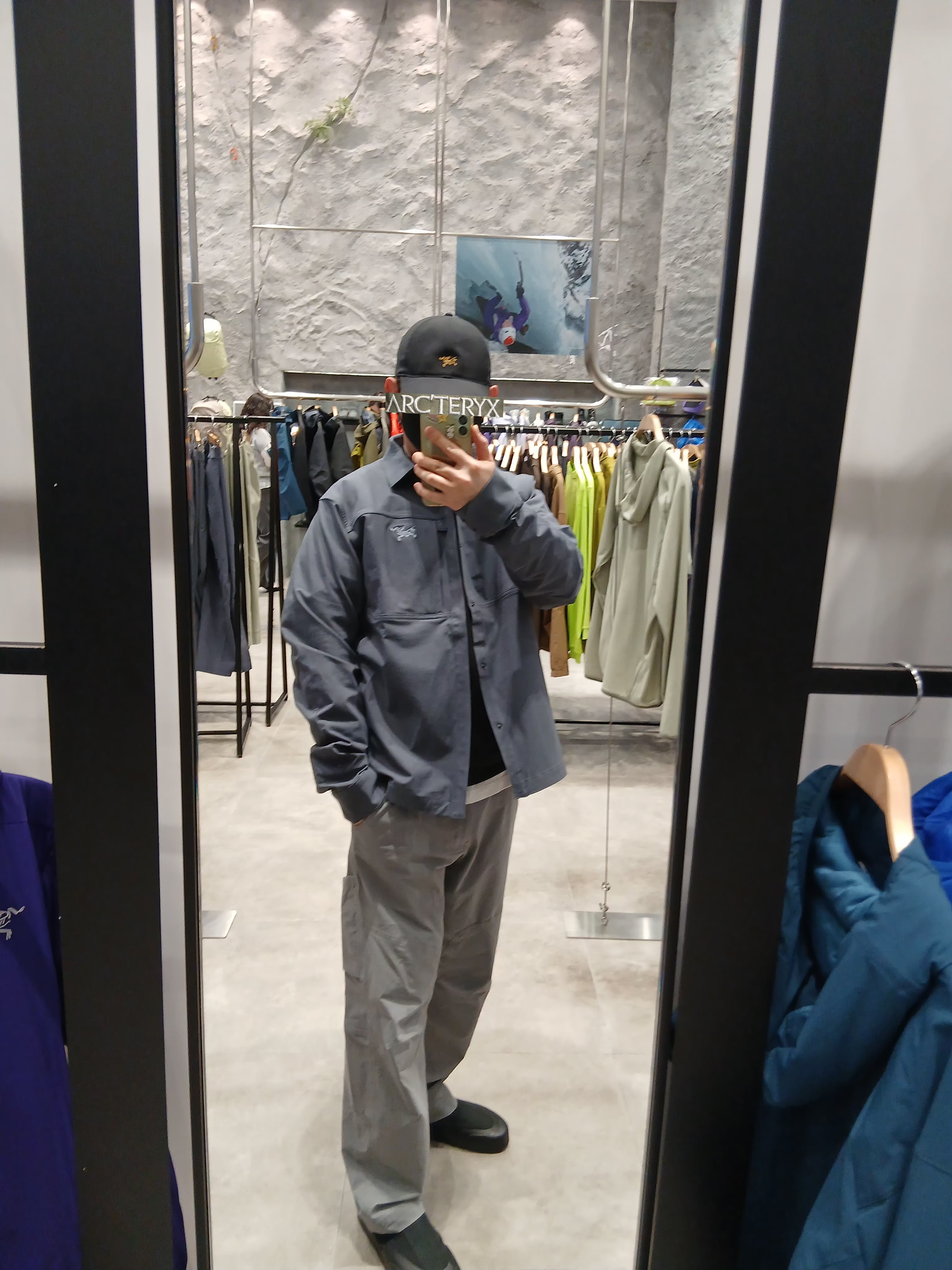 Arc'teryx Small Bird Cap Black, Arc'teryx Kragg SL Cotton LS Shirt White Light 착용 스타일 - 1