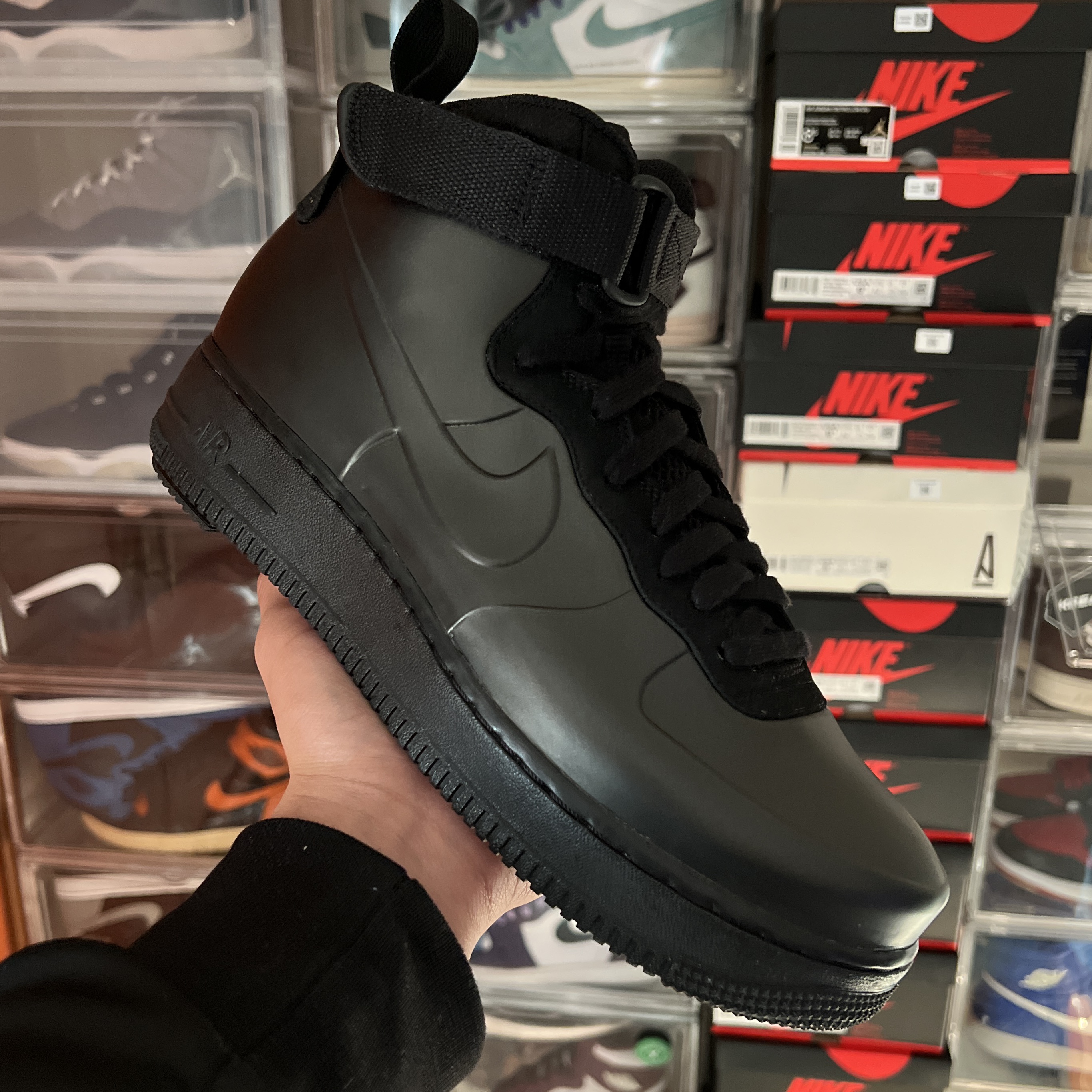 Nike Air Force 1 Foamposite Cup Triple Black 착용 스타일 - 1