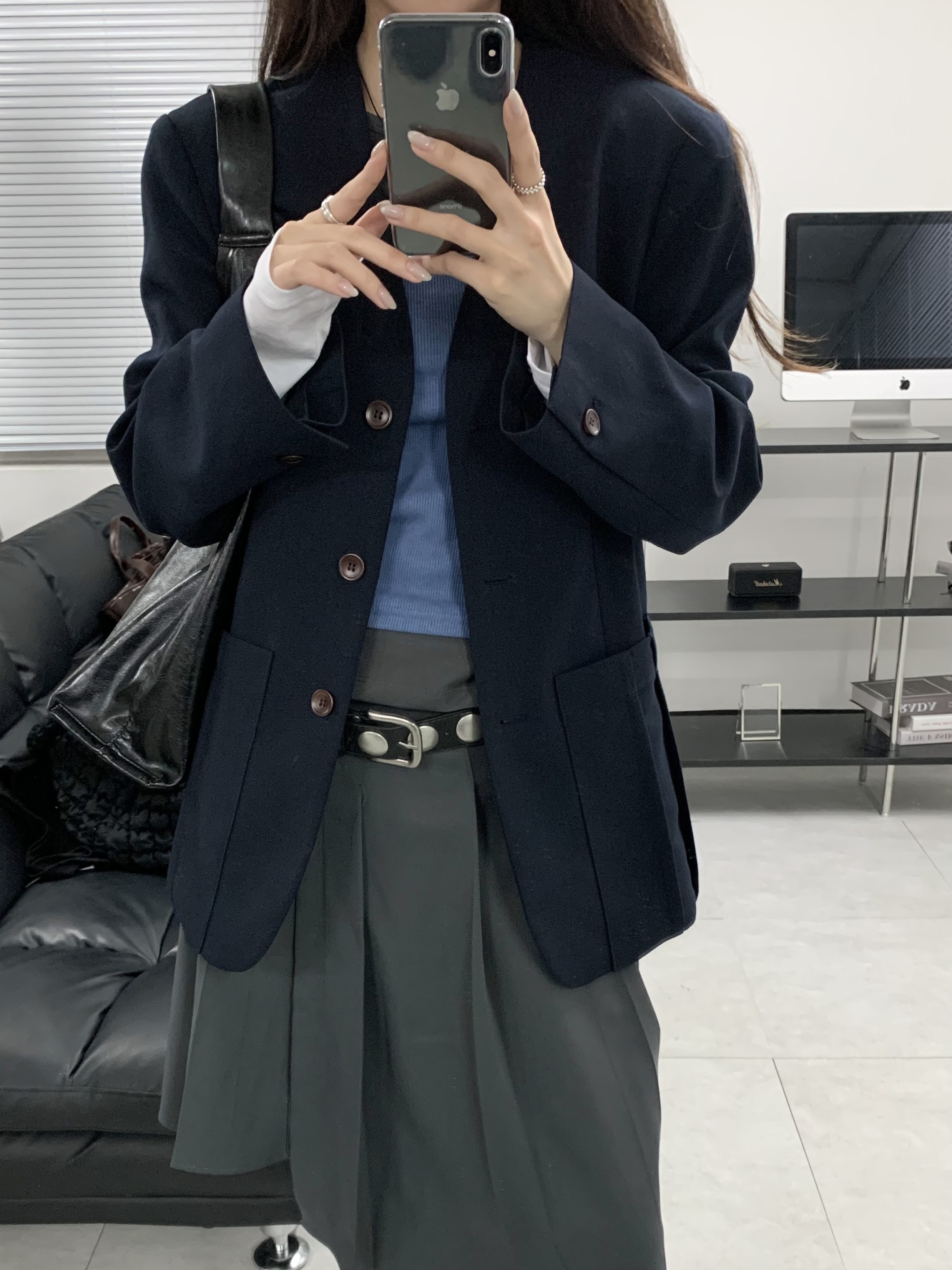 Marshall EmbertonII Black & Brass (Korean Ver.), COS Quilted Oversized Shoulder Bag Black 착용 스타일 - 2