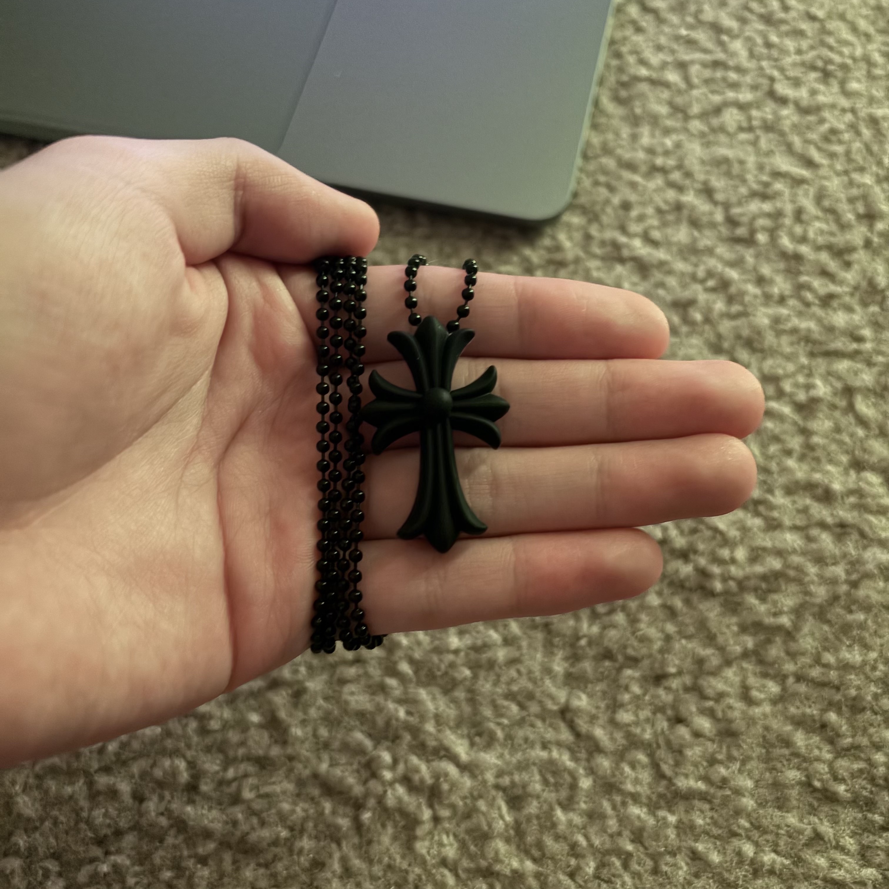 Chrome Hearts Silichrome CH Cross Pendant Black 2022/2023/2025 착용 스타일
