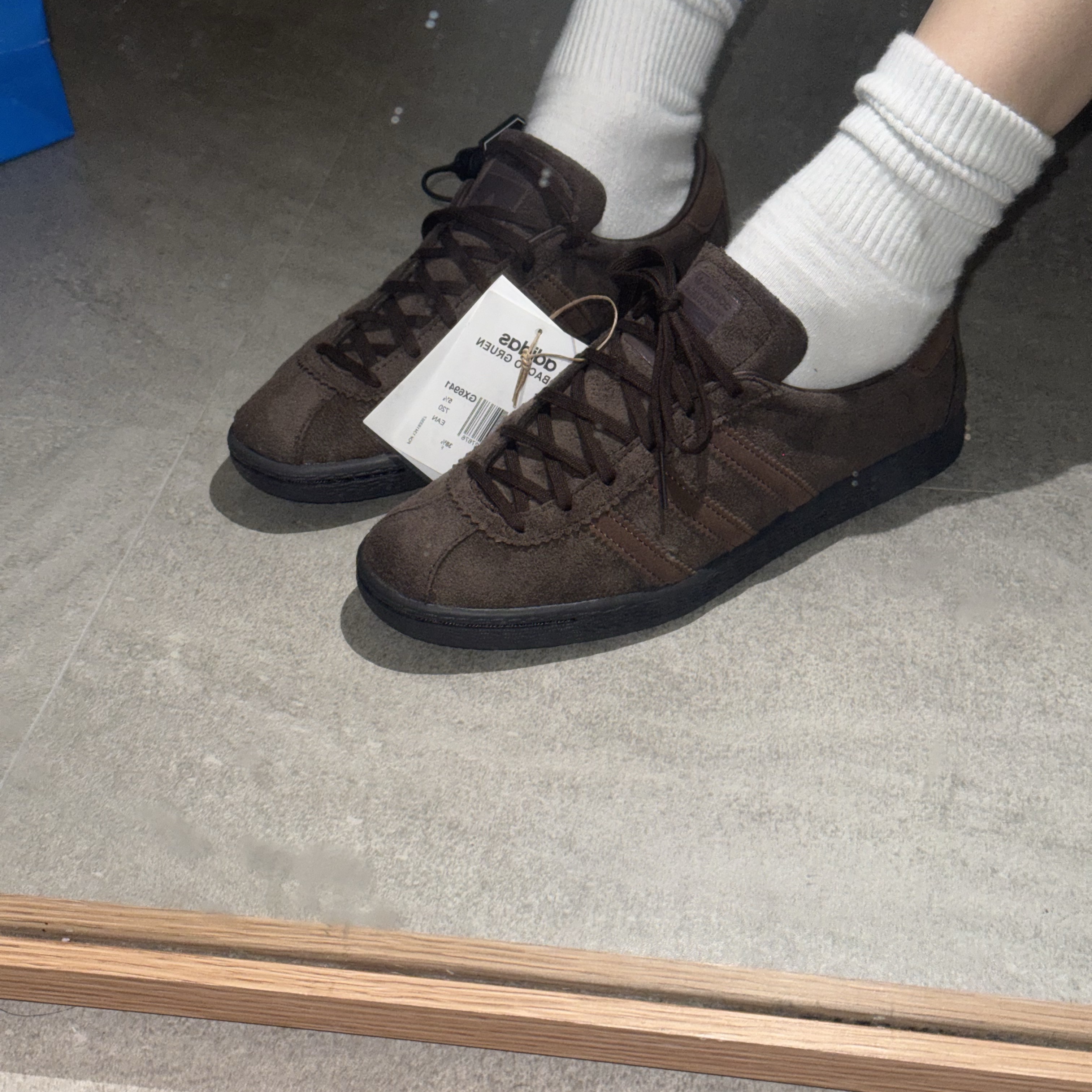 Adidas Tobacco Gruen Dark Brown 착용 스타일 - 1