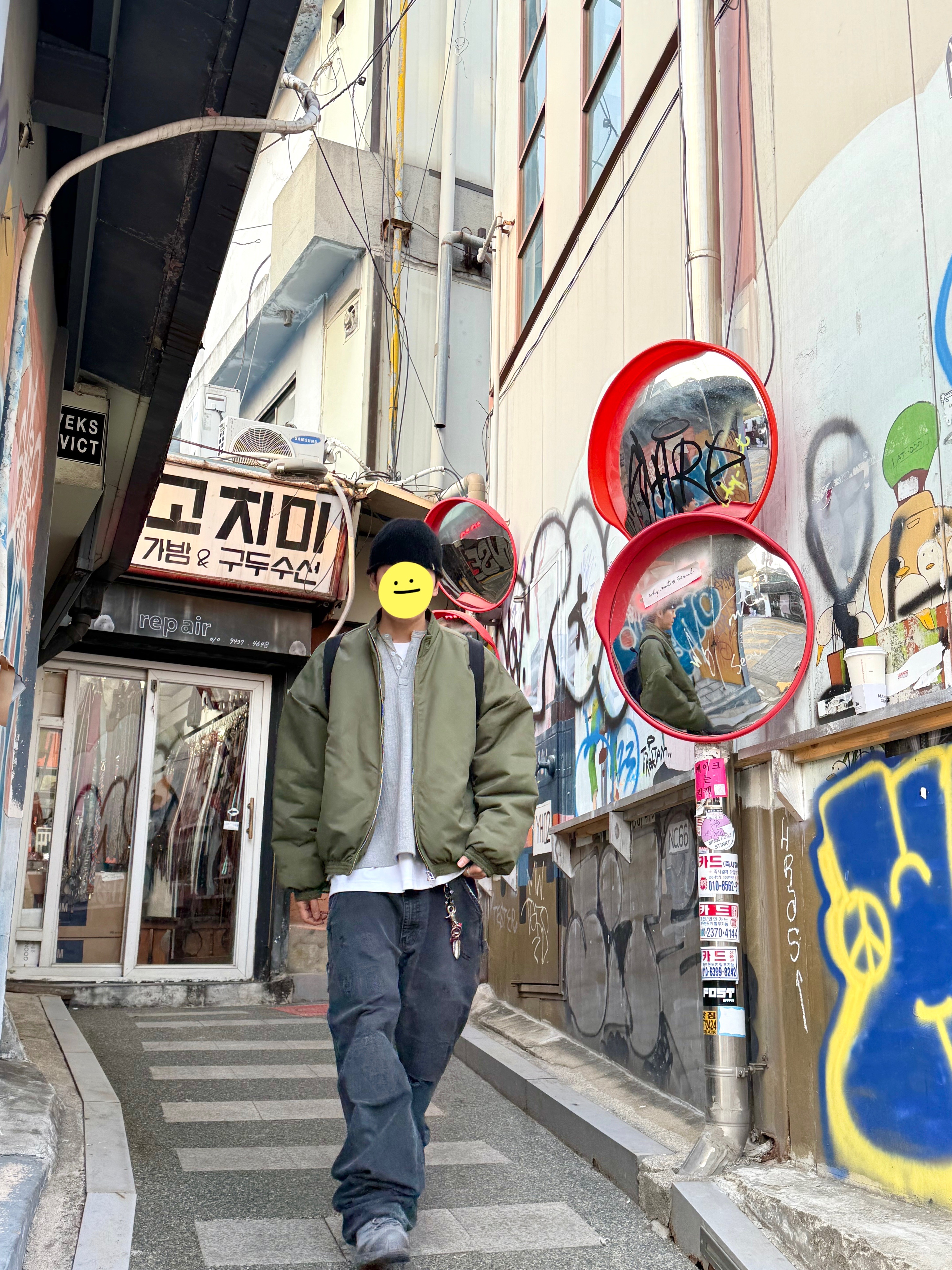 Nonnod Luster Bomber japanese Satin Khaki, Salomon x Rier XA Jungle Castlerock 착용 스타일 - 3