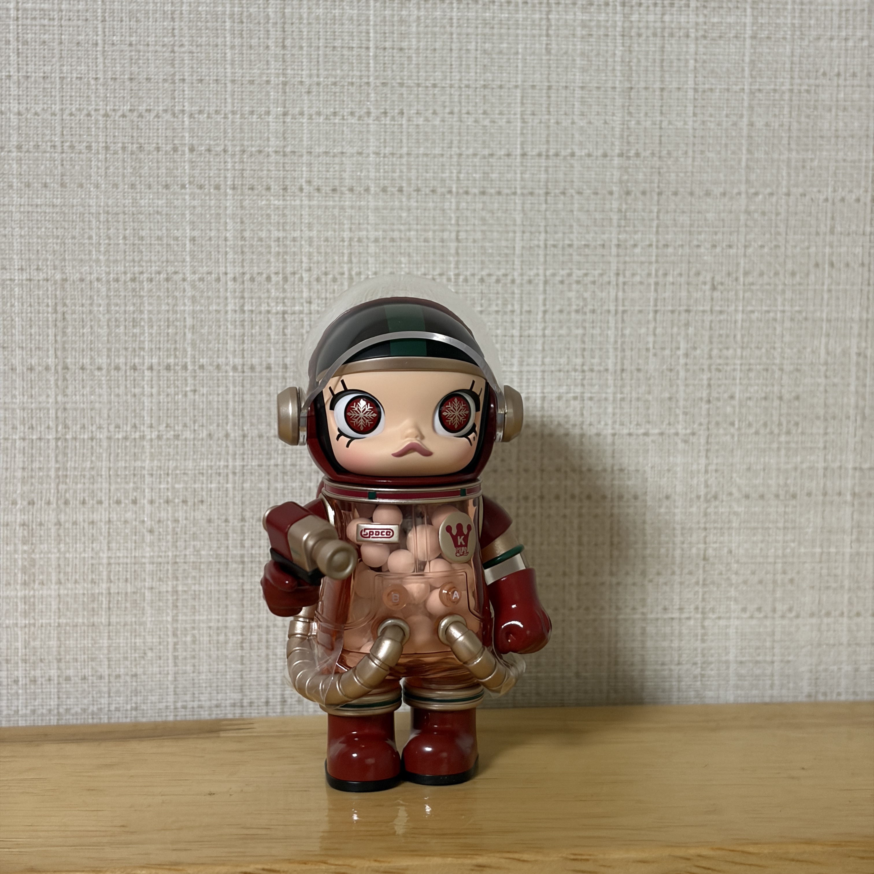 Pop Mart Mega Space Molly 100% Series4 Christmas2024 (Opened Case) 착용 스타일