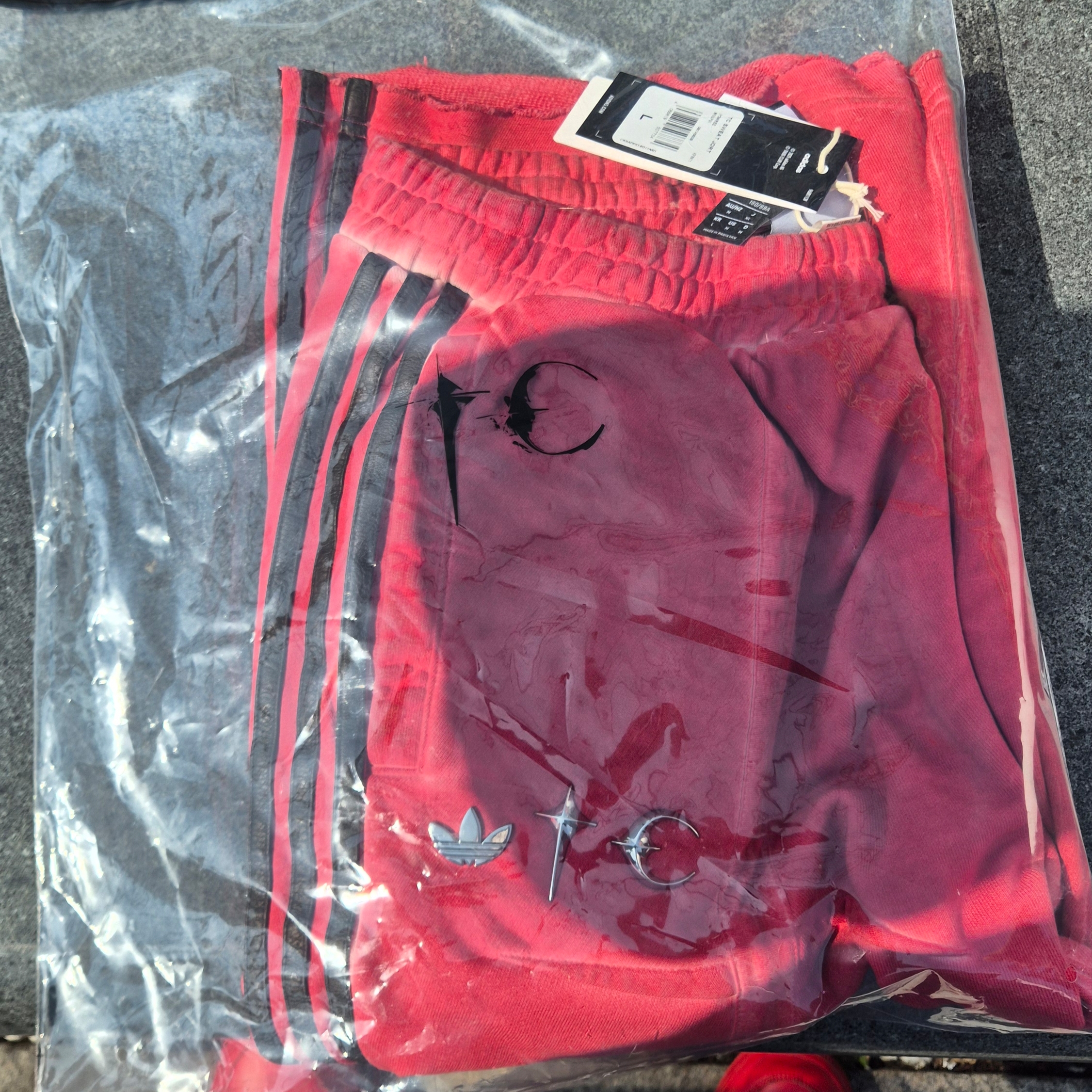 Adidas x Thug Club Bermuda Shorts Power Red - KR Sizing, Adidas x Thug Club Superstar Jogger Pants Black - KR Sizing 착용 스타일 - 1