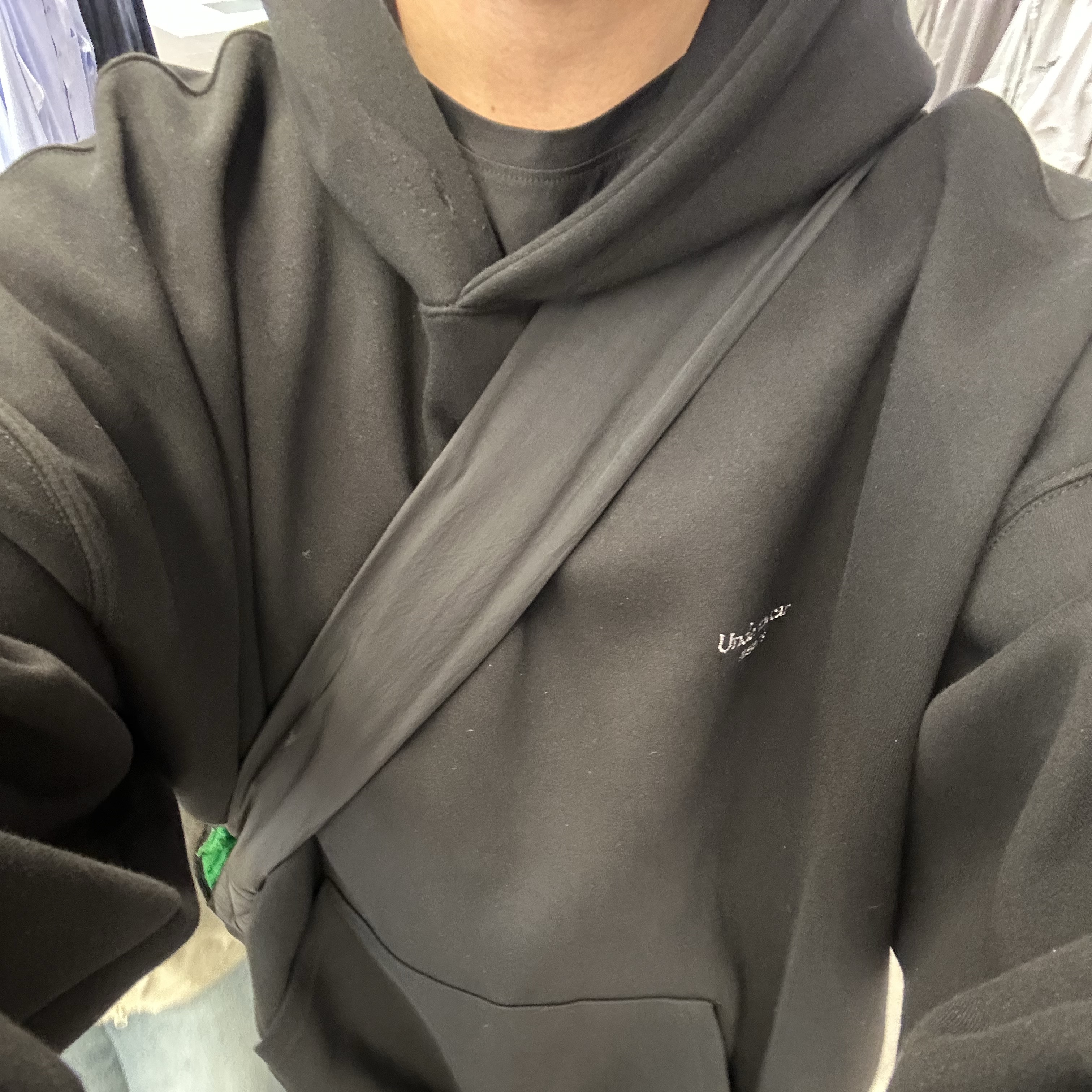 Undermycar Mu.10 Anti Fxxking Logo Play Oversized Bonded Hoodie Black 착용 스타일