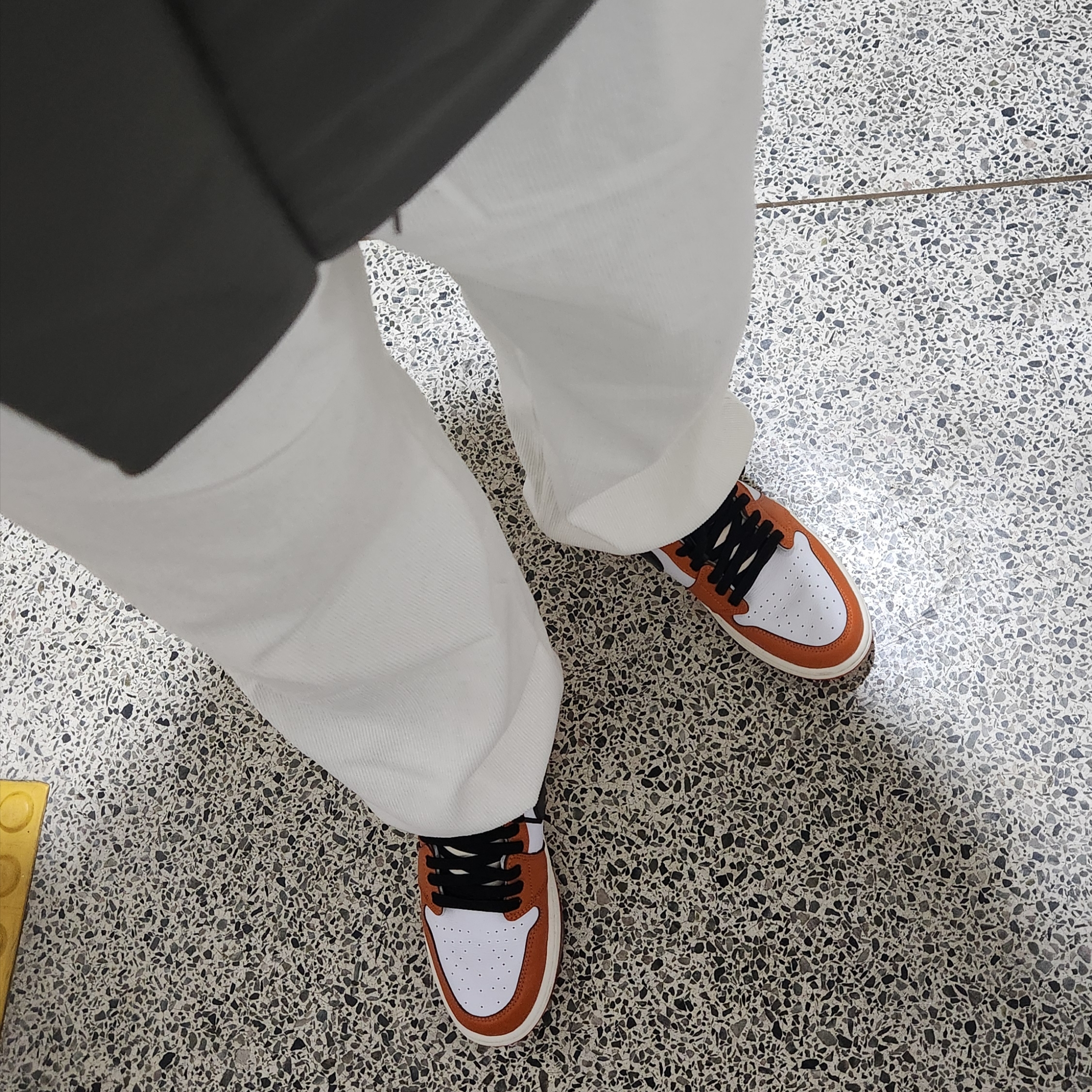 Jordan 1 Low OG Starfish 착용 스타일