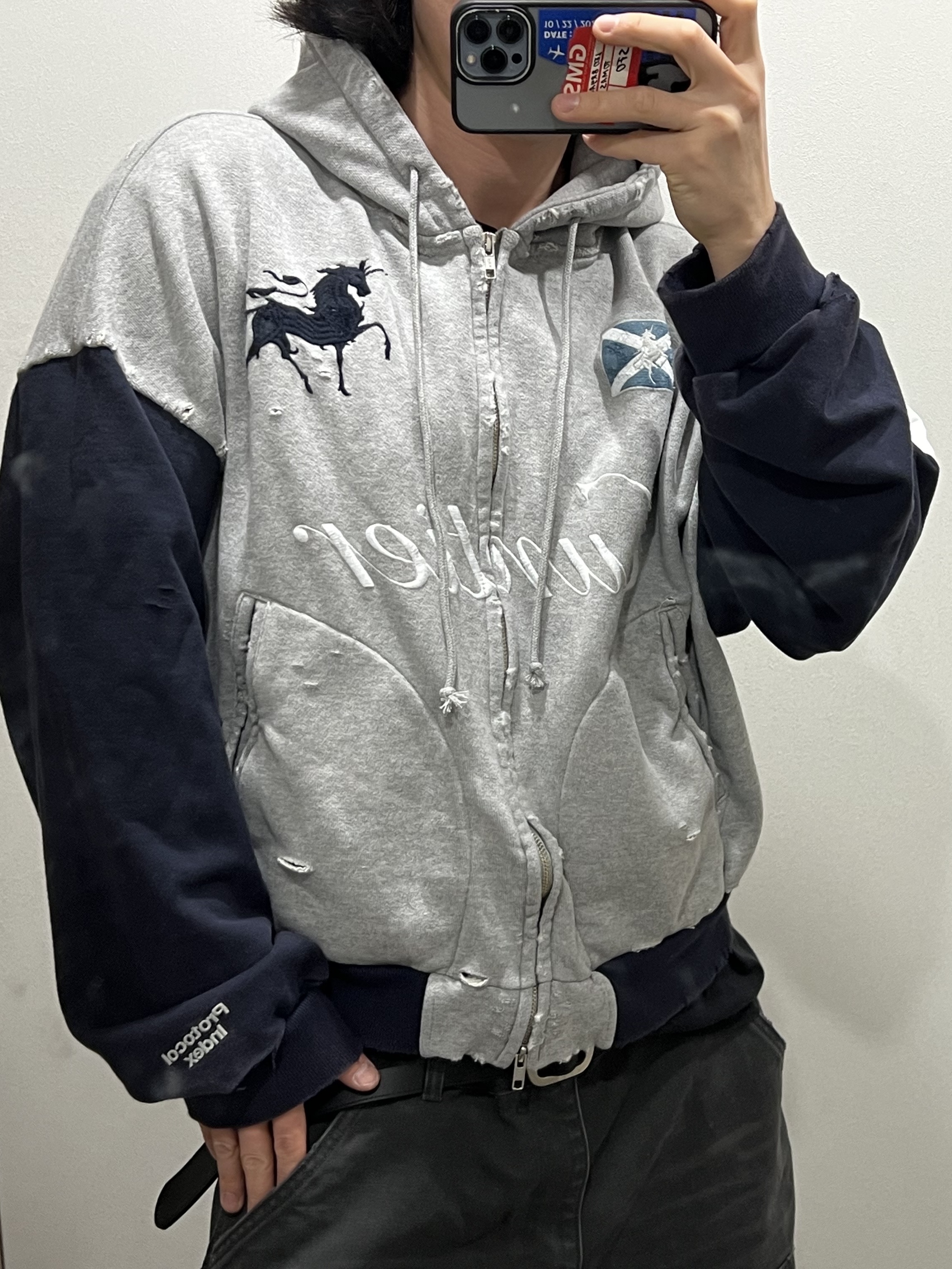 Project G/R Cuntier Zip Hoodie Melange Grey, Project G/R Retro Baggy Denim Pants Dark Navy 착용 스타일 - 1