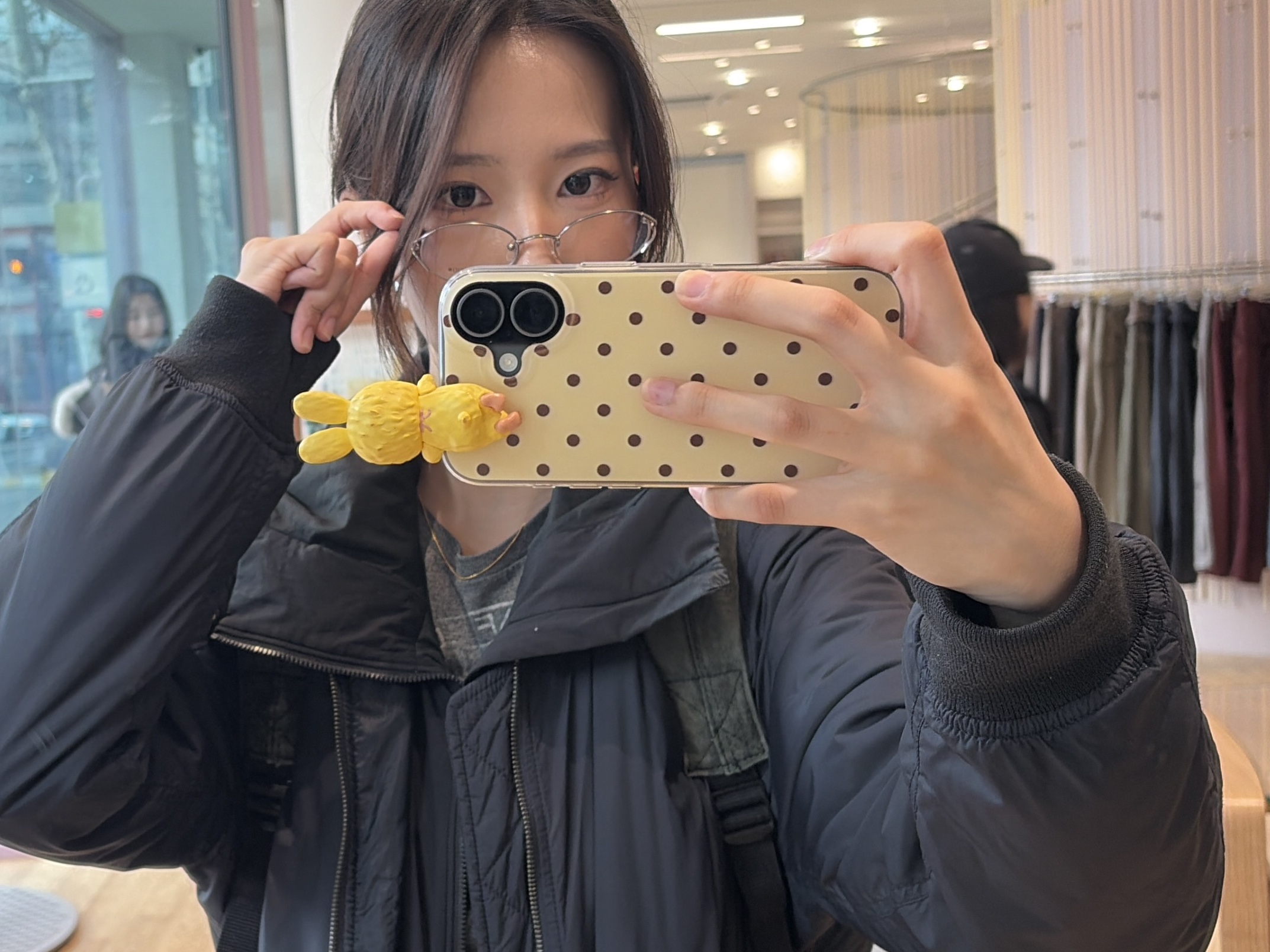COYSEIO Coy Oval Glasses Silver, Sonny Angel x Monchhichi Hippers Sealed Case (1 Blind Boxes) 착용 스타일