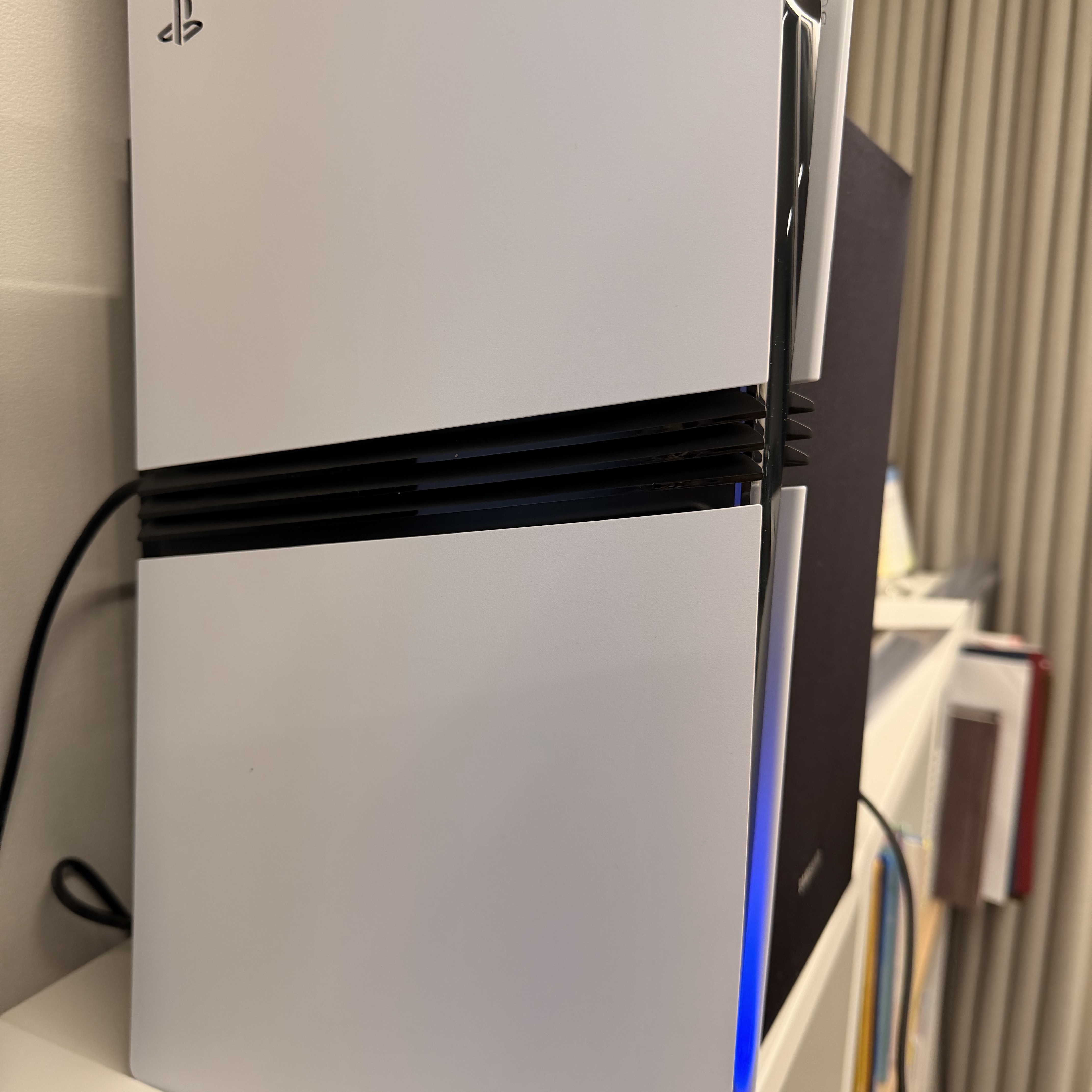 [7% 적립] PlayStation 5 Pro - 2TB 착용 스타일 - 1