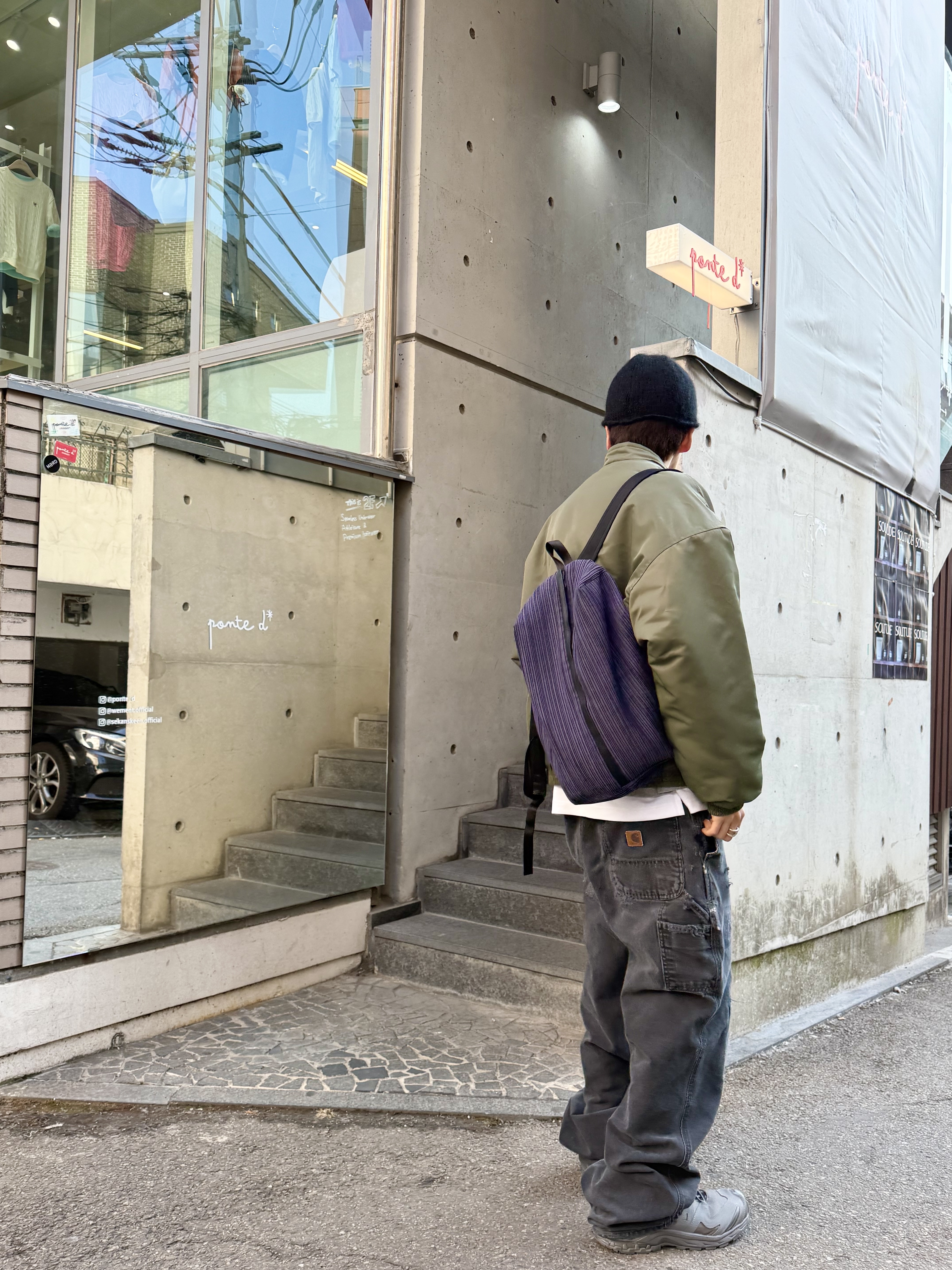 Nonnod Luster Bomber japanese Satin Khaki, Salomon x Rier XA Jungle Castlerock 착용 스타일 - 4