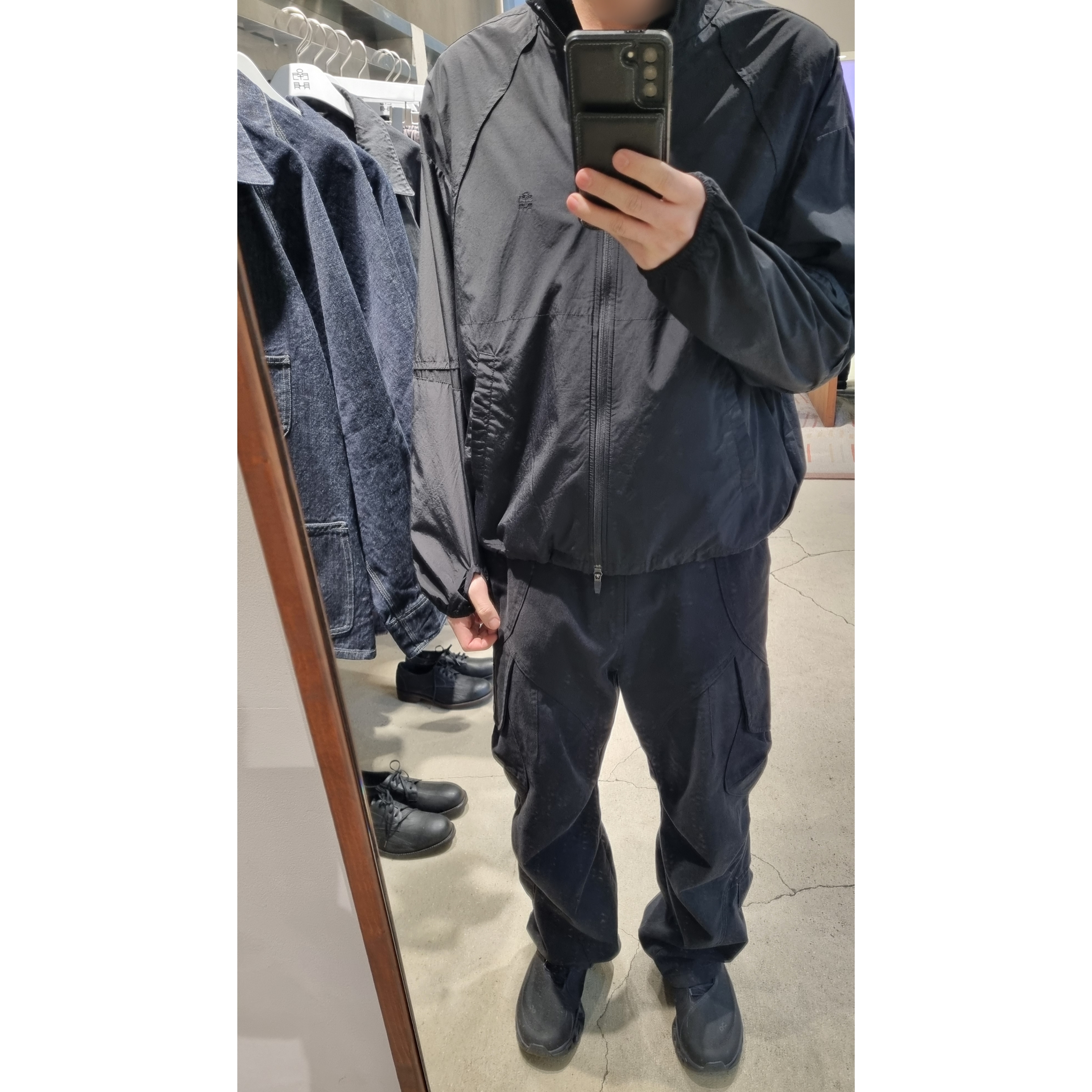 On Running x Post Archive Faction (Paf) Cloudmonster 2 Black Magnet, Polyteru Block Blouson Black 착용 스타일 - 1