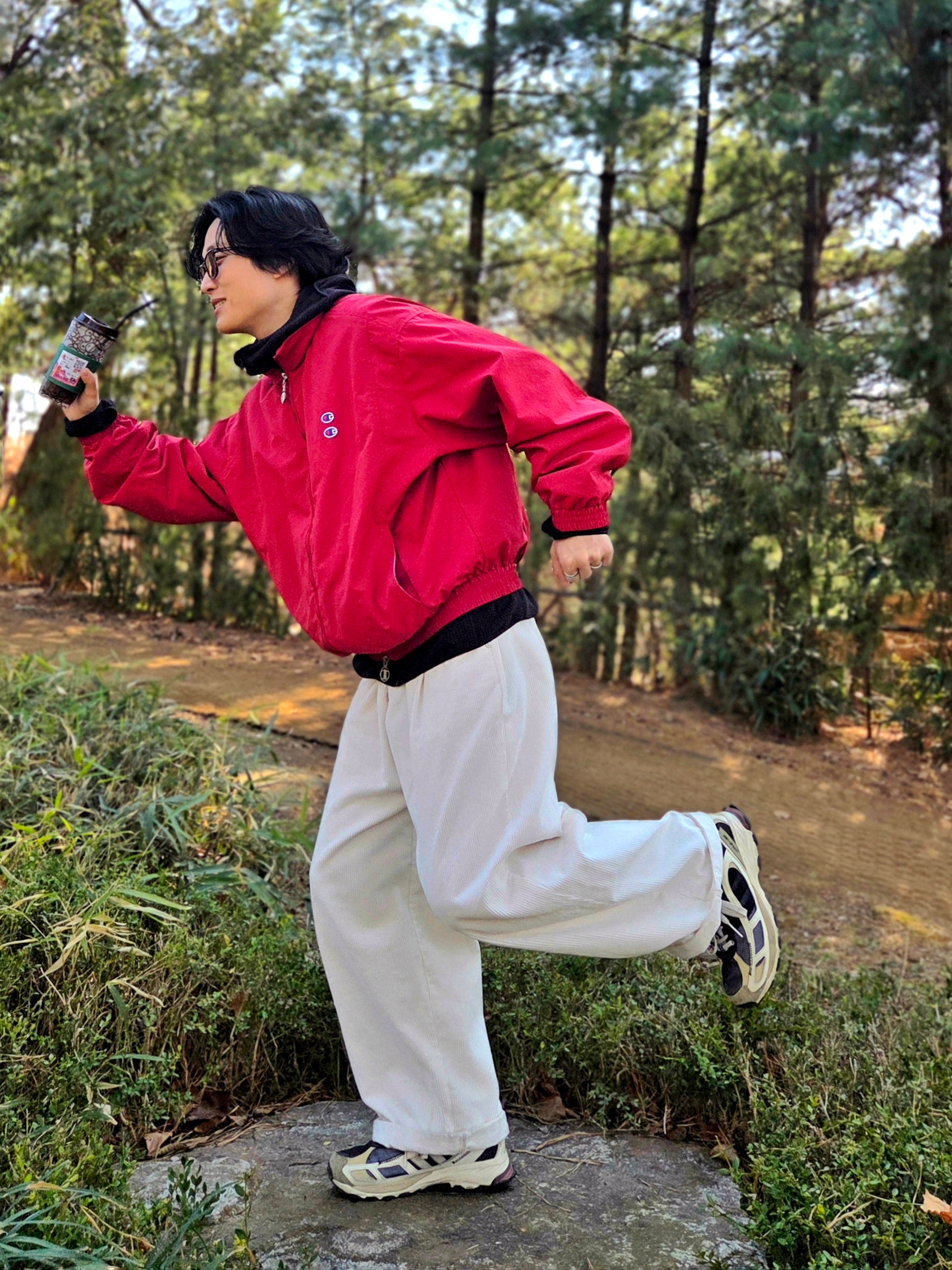 Zara x Champion Technical Patch Jacket Red, Adidas x Song for the Mute Shadowturf Core Black 착용 스타일