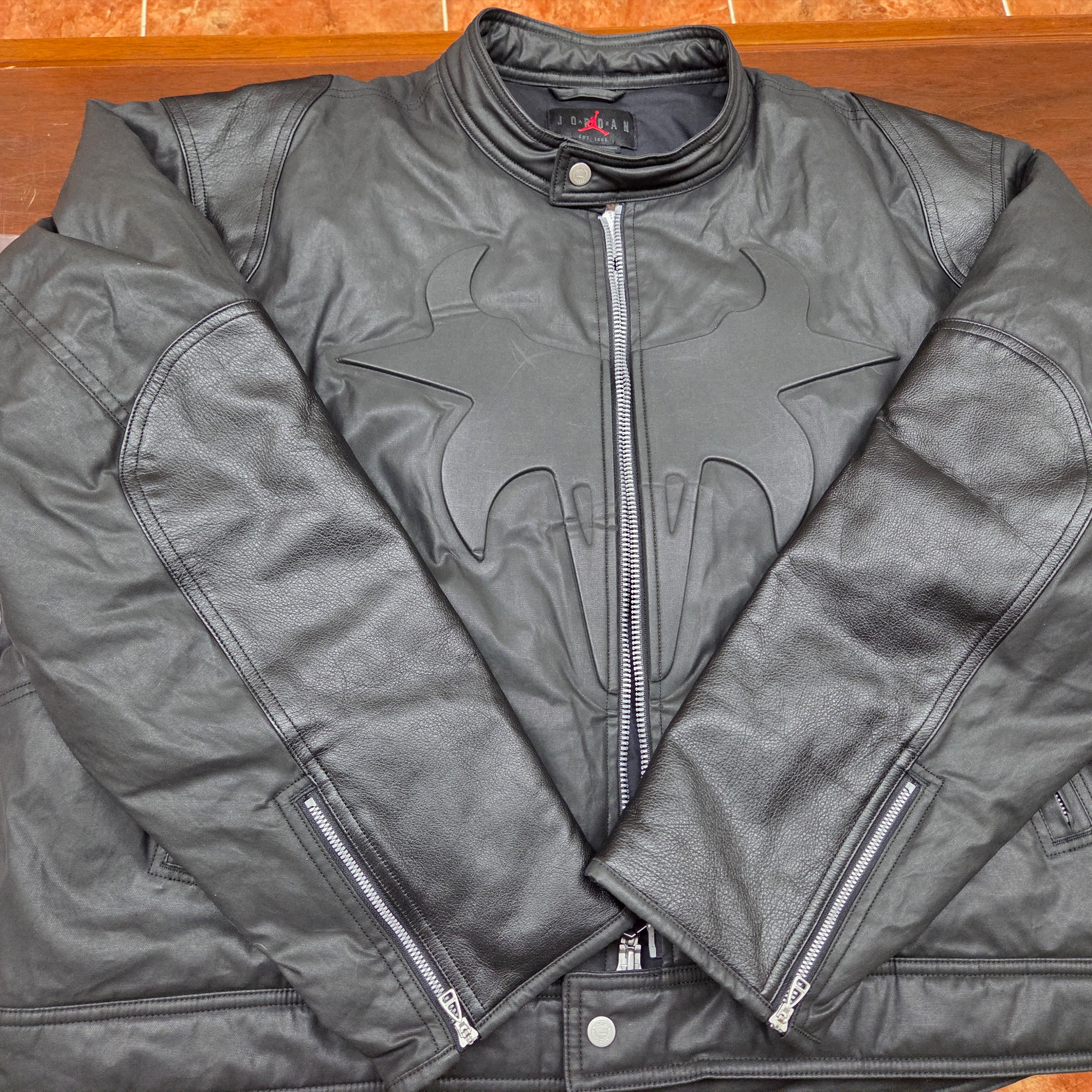 Jordan x Travis Scott Waxed Jacket Black (DZ5474-010) 착용 스타일 - 1