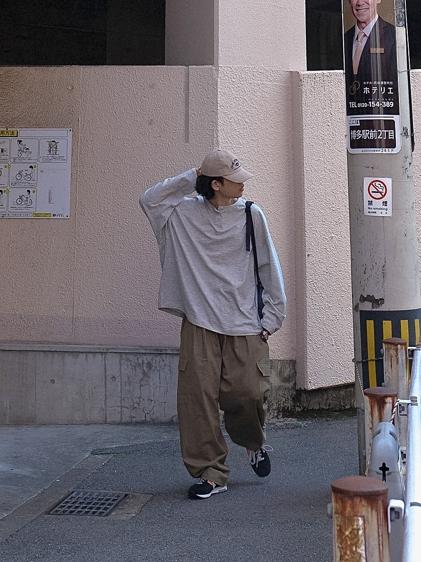 New Balance x J.Crew 1400 Made in USA Black Orange 착용 스타일 - 3