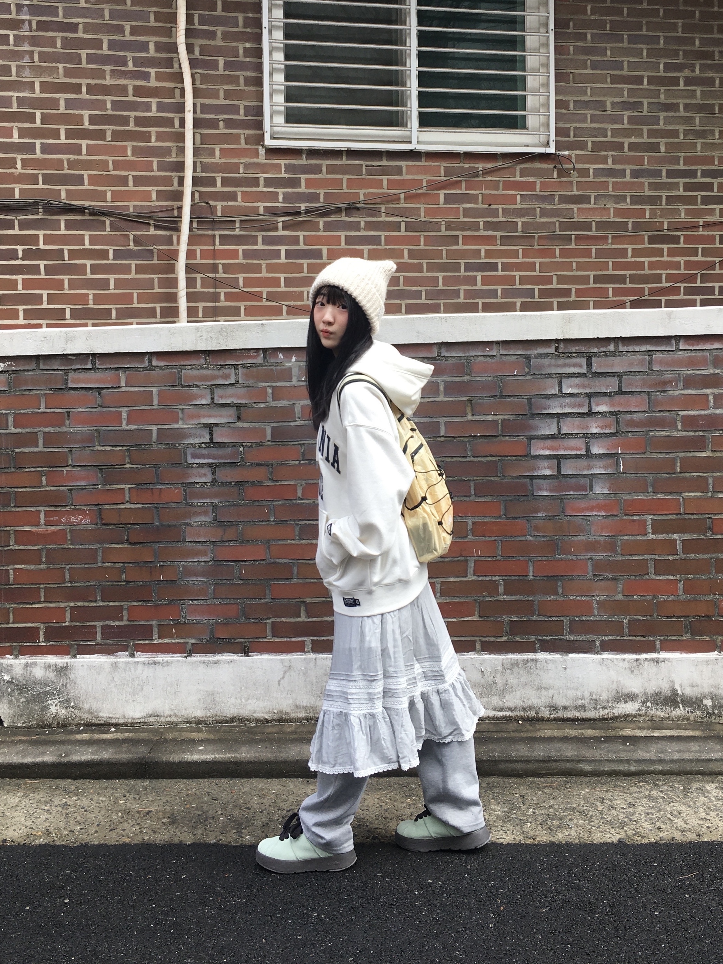 Heisan Ultra-light Compact Pocketbag V2 - Lemon (M) 착용 스타일 - 1
