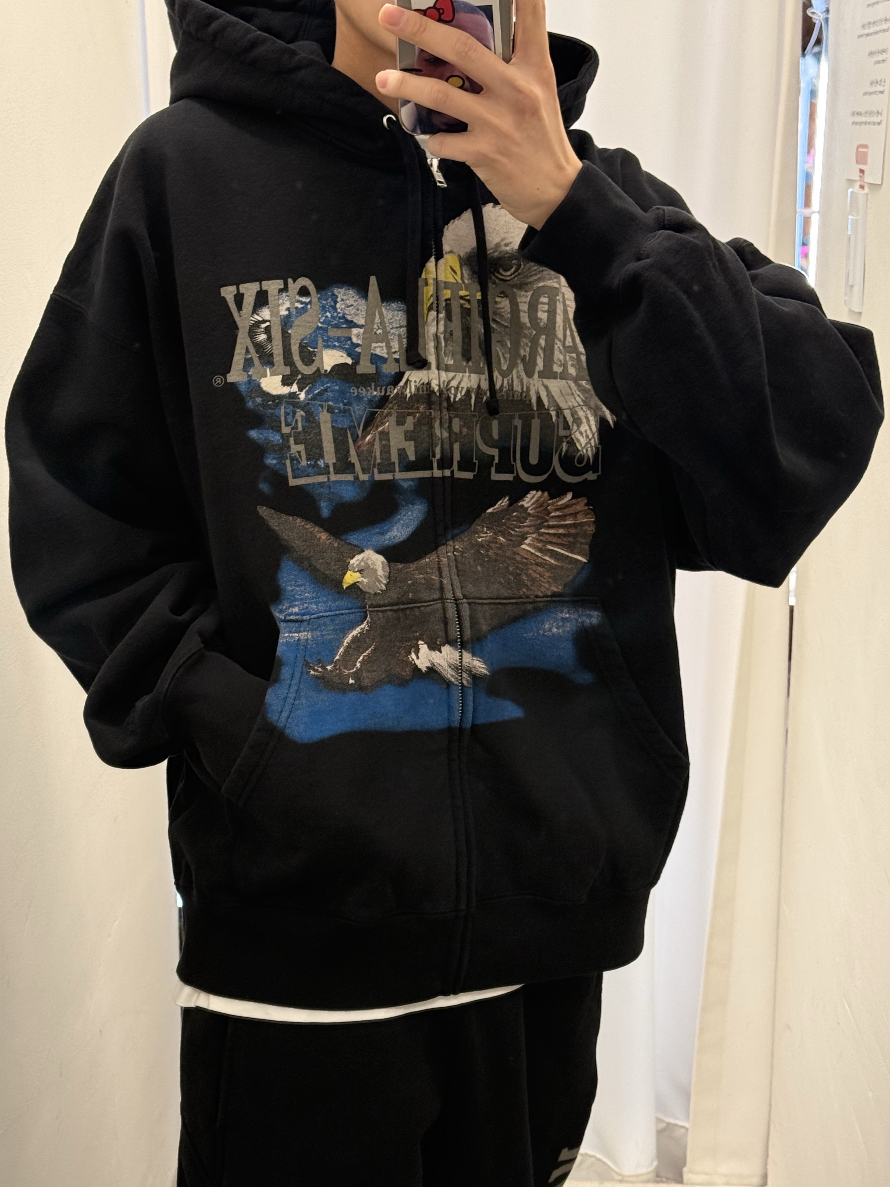 Supreme x MM6 Maison Margiela Eagle Zip Up Hooded Sweatshirt Black - 26SS, Supreme x MM6 Maison Margiela Eagle Sweatpant Black - 26SS 착용 스타일 - 4