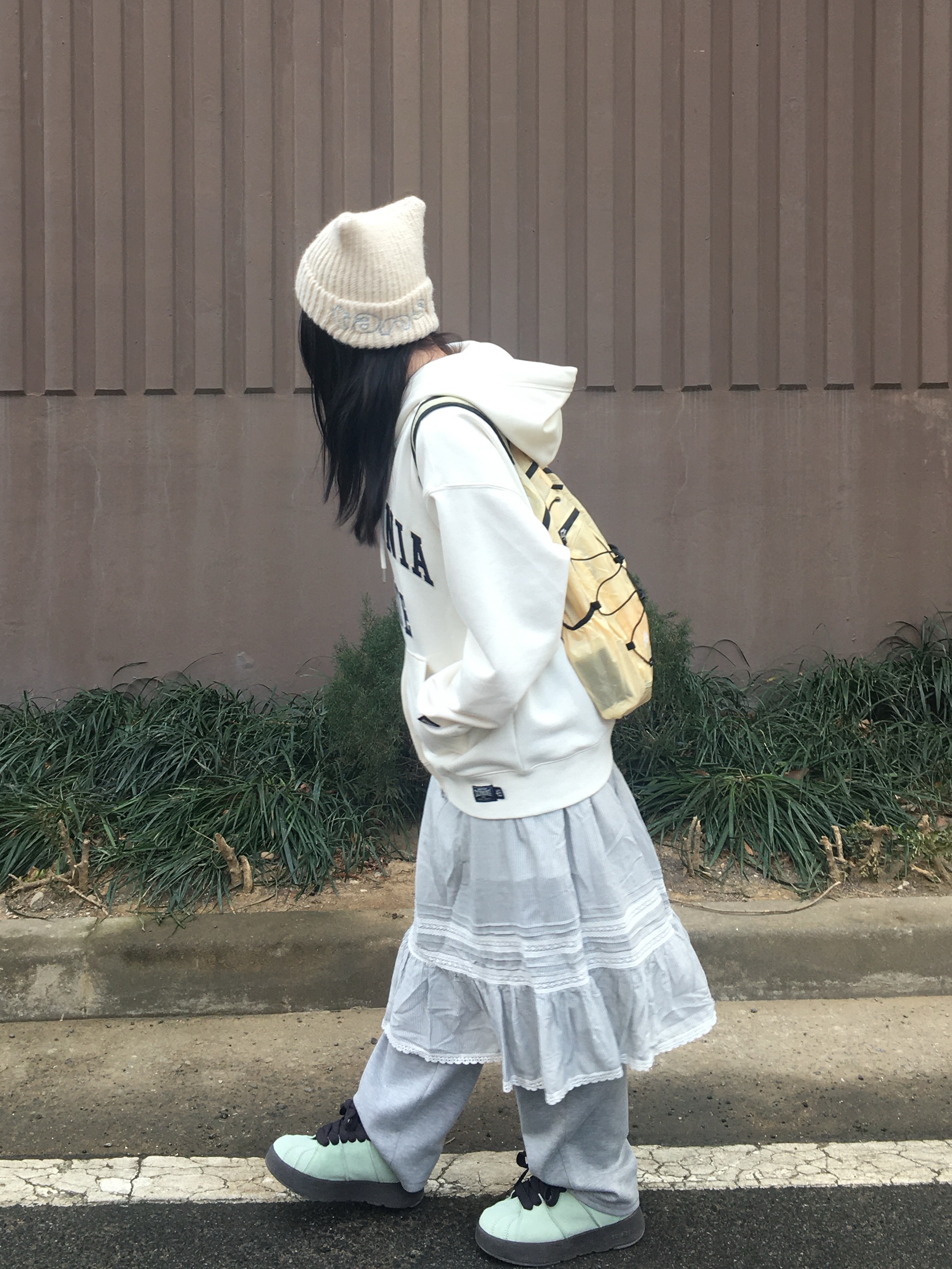 Heisan Ultra-light Compact Pocketbag V2 - Lemon (M) 착용 스타일 - 3