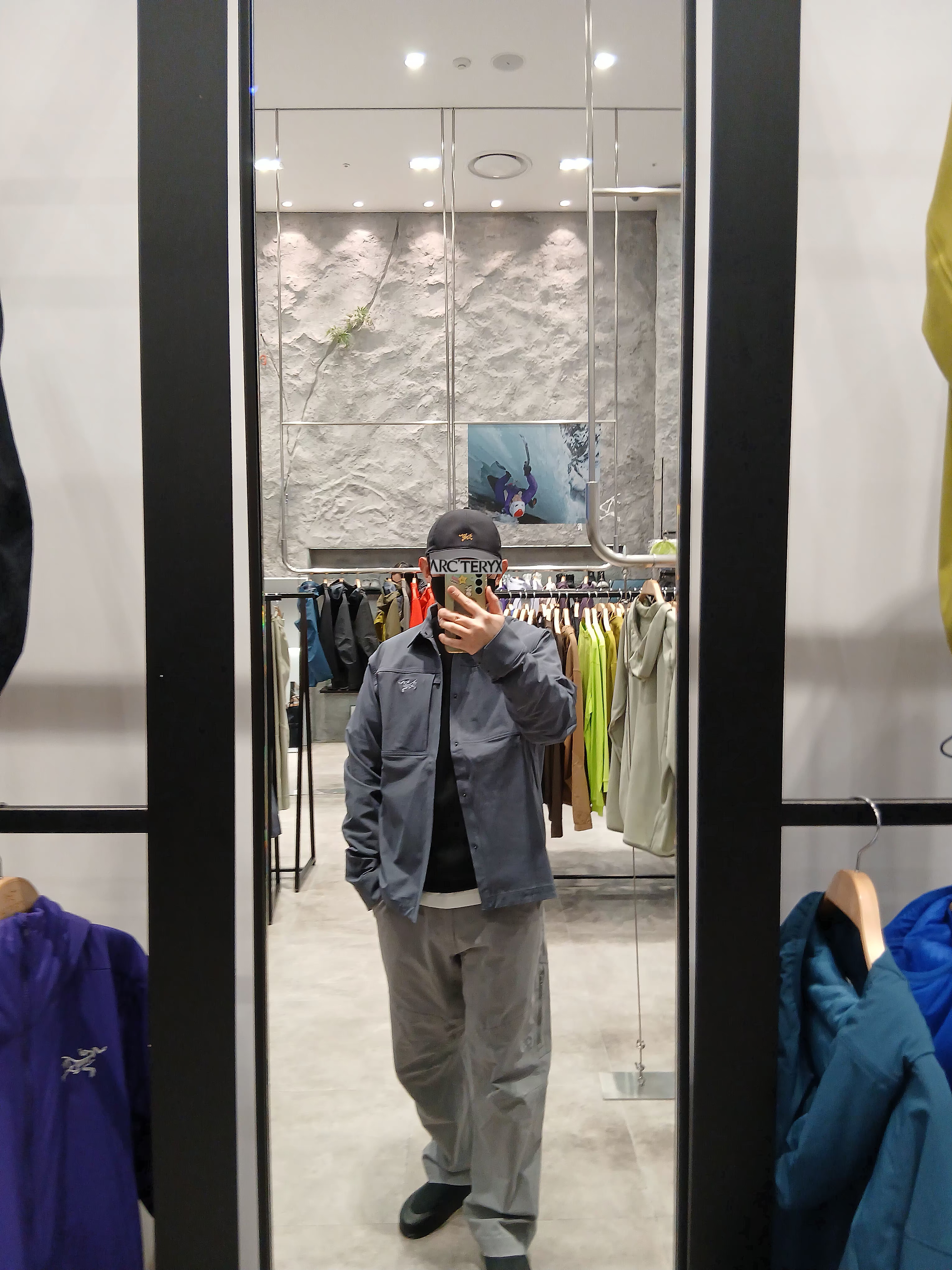 Arc'teryx Small Bird Cap Black, Arc'teryx Kragg SL Cotton LS Shirt White Light 착용 스타일 - 3