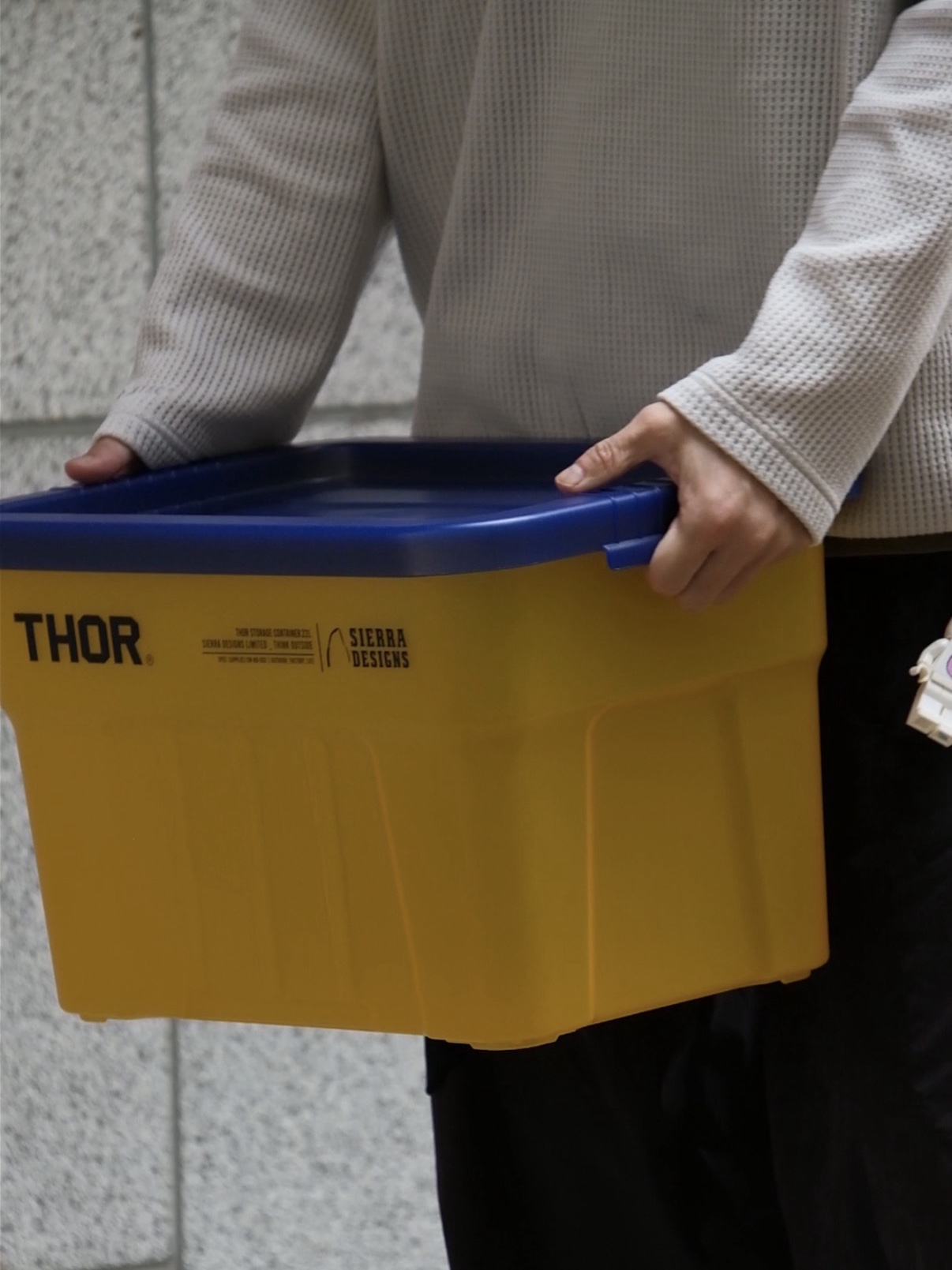 SIERRA DESIGNS GRAND MOTHERSHIP LT THOR Box 22L Clear Multi 착용 스타일 - 1