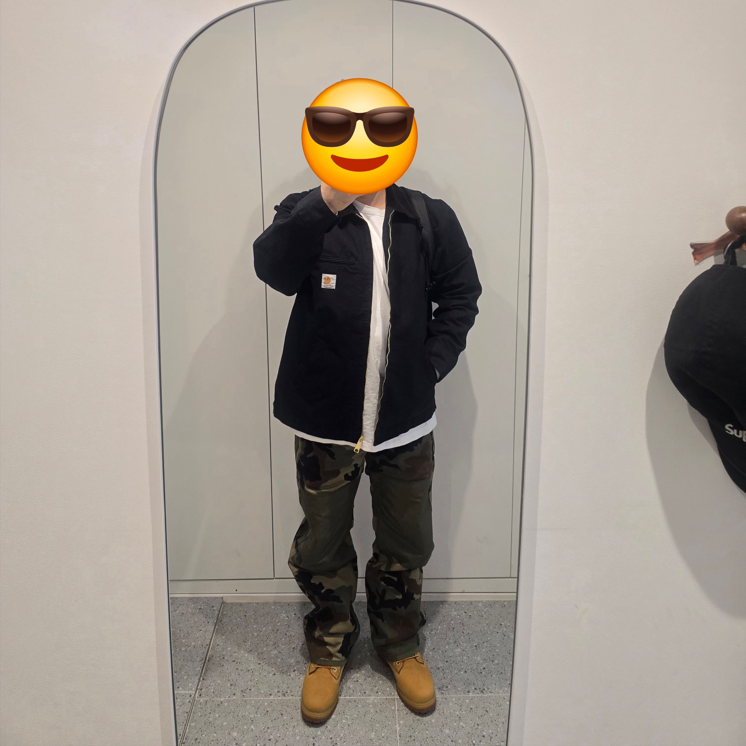 Stussy Utility Pants Woodland Camo, Carhartt WIP Detroit Jacket Black 착용 스타일 - 2