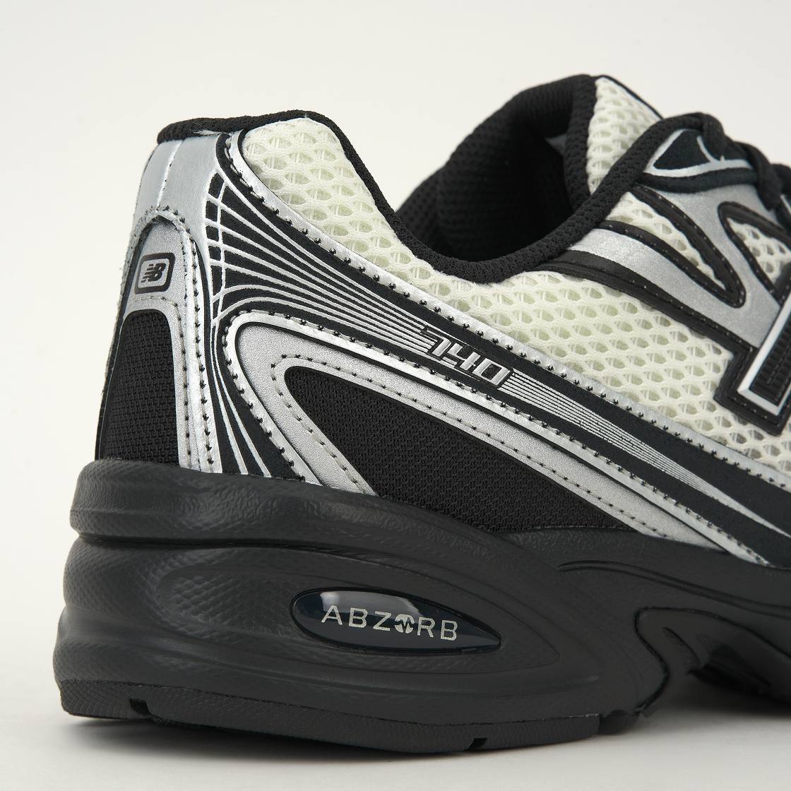 뉴발란스 740 블랙 앙고라(New Balance 740 Black Angora) - 8