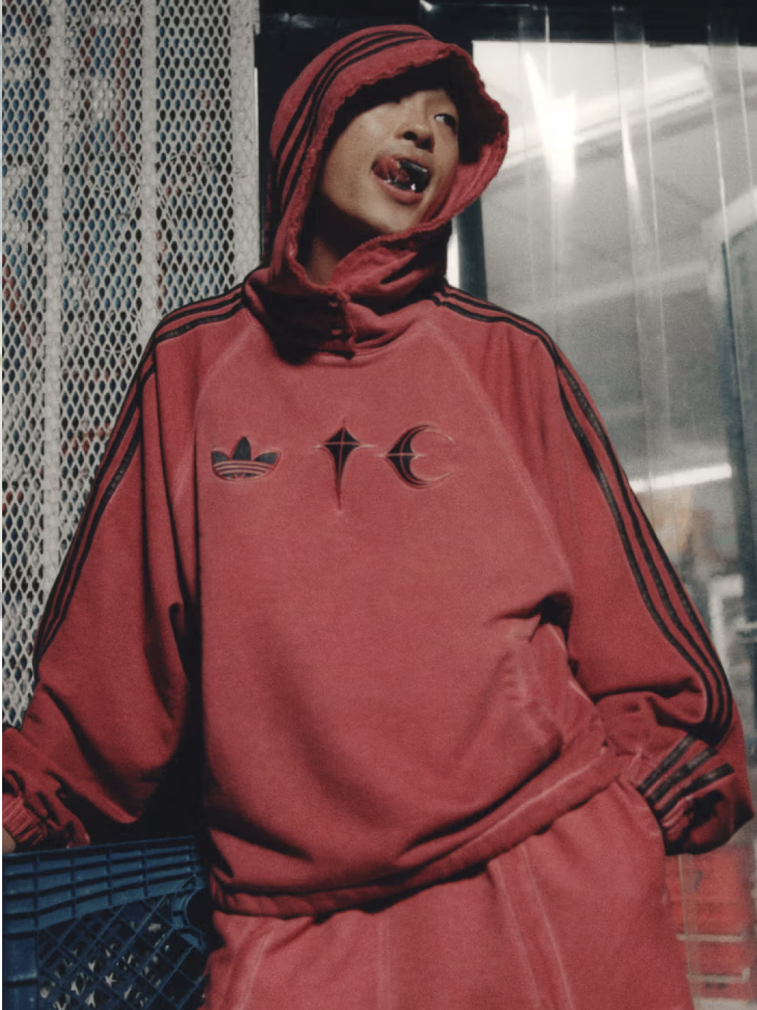 Adidas x Thug Club Sweat Hoodie Black - KR Sizing, Adidas x Thug Club Sweat Hoodie Power Red - KR Sizing ์ฐฉ์ฉ ์คํ์ผ - 2