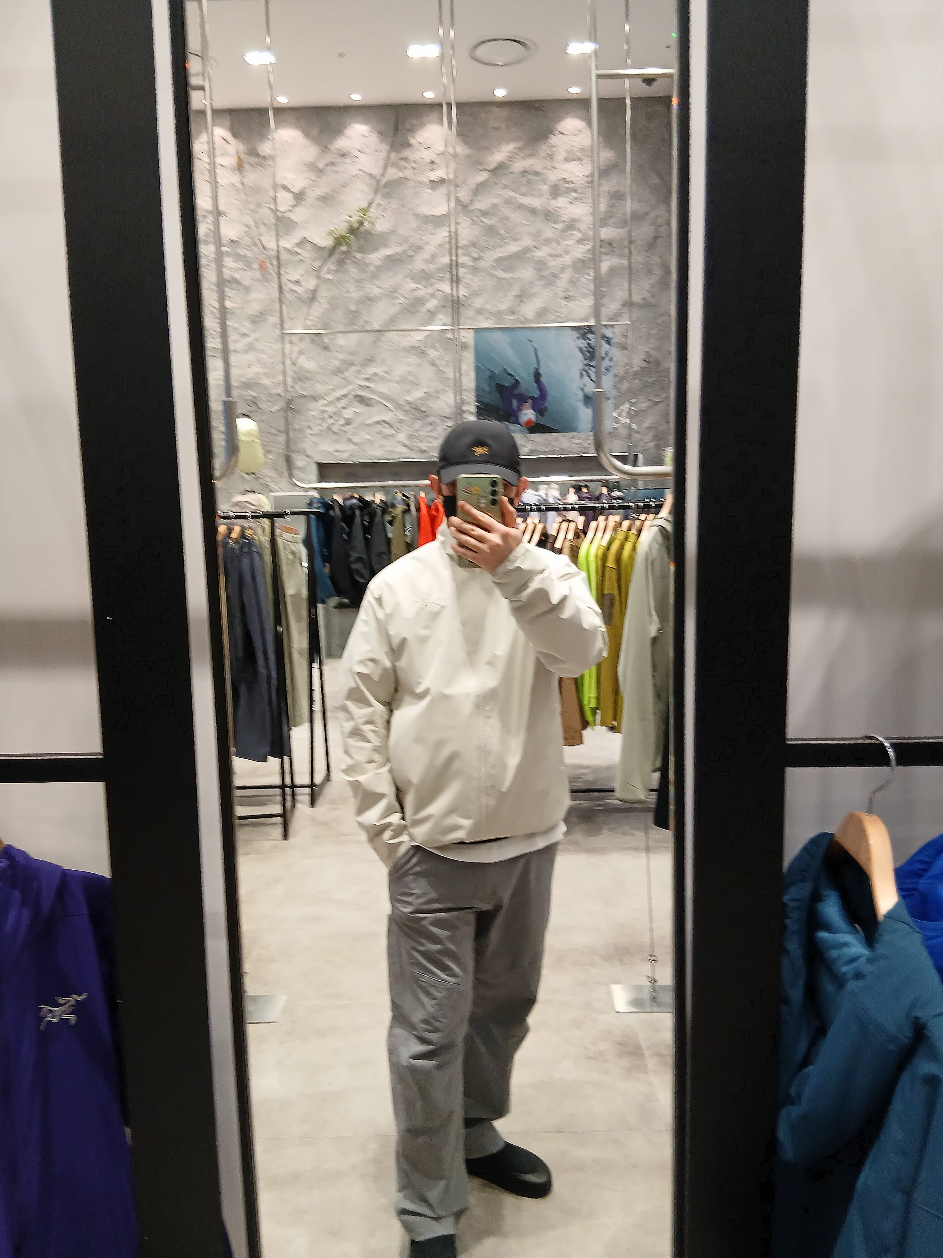 Arc'teryx Small Bird Cap Black, Arc'teryx Kragg SL Cotton LS Shirt White Light 착용 스타일 - 4