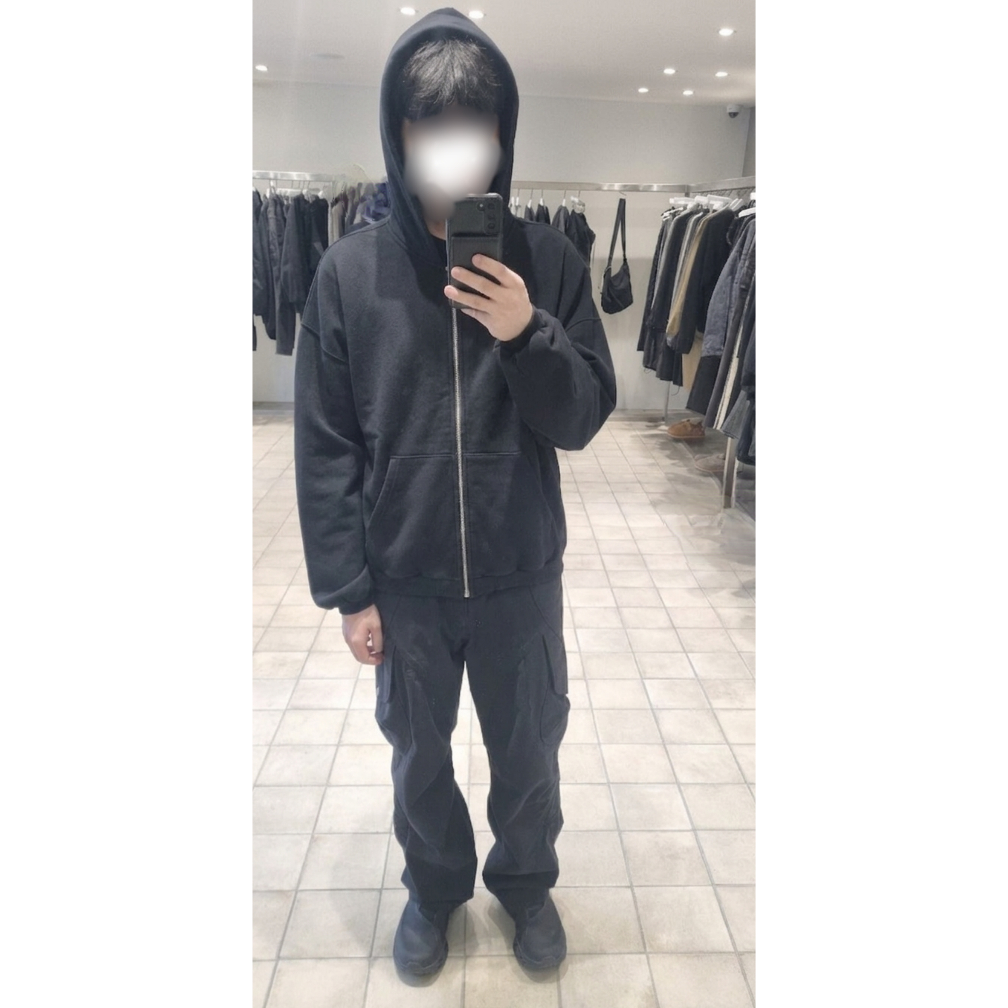 On Running x Post Archive Faction (Paf) Cloudmonster 2 Black Magnet, Polyteru Human Index Human Overdyed Zip Hoodie Black 착용 스타일 - 1