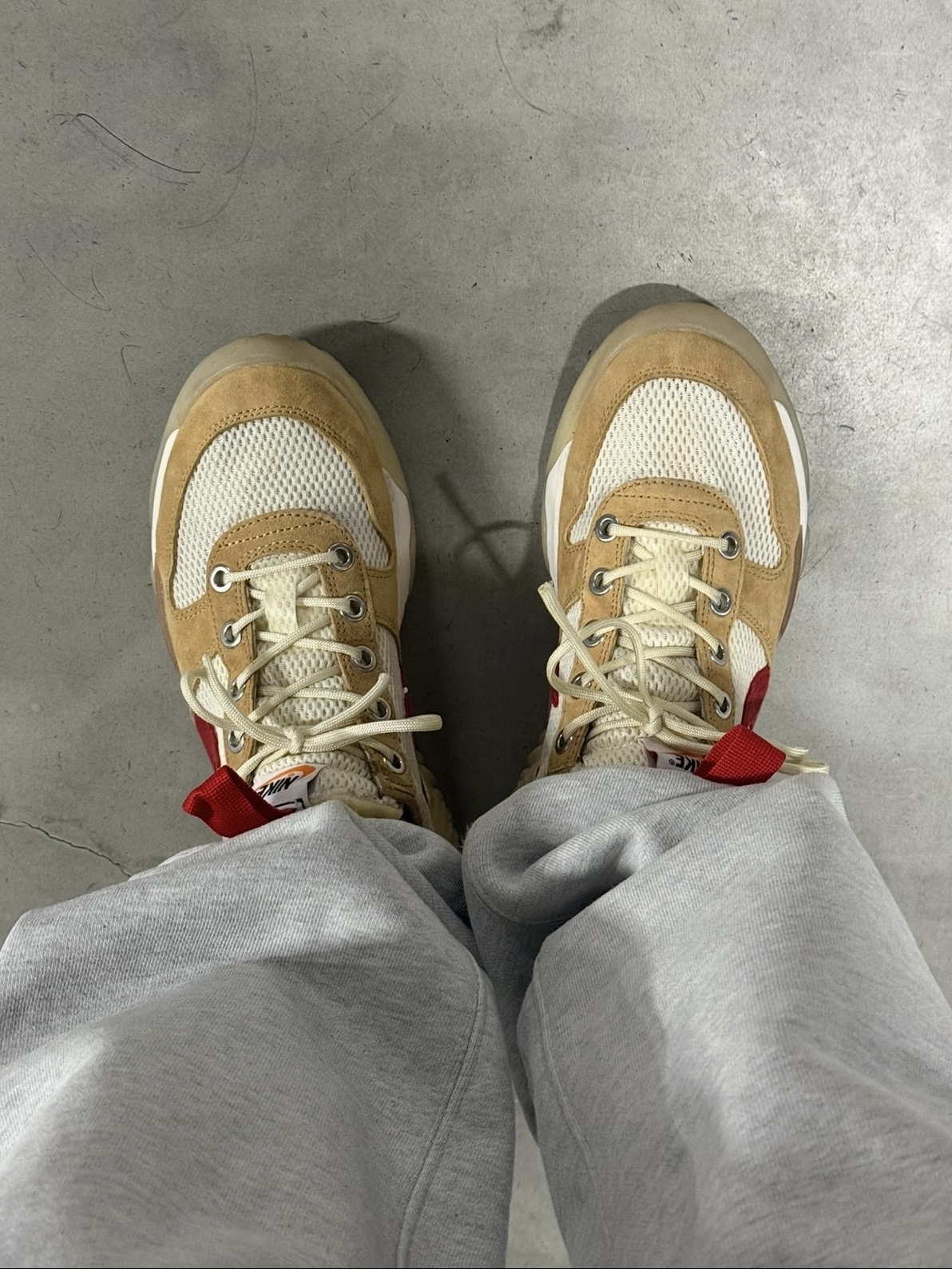 Nike x Tom Sachs Mars Yard Overshoe 3.0, Jordan Delta SP Vachetta Tan 착용 스타일 - 3
