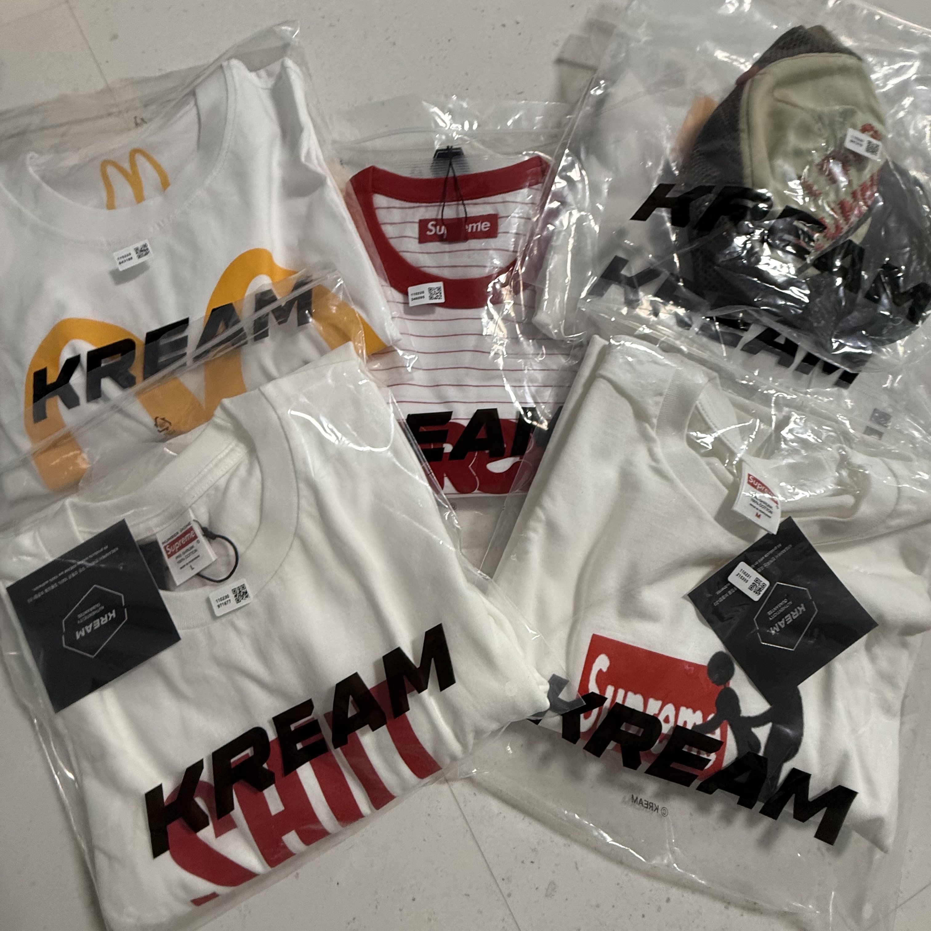 Supreme Stick T-Shirt White - 25FW, Supreme x Number (N)ine Shut Up Tee White - 25FW 착용 스타일