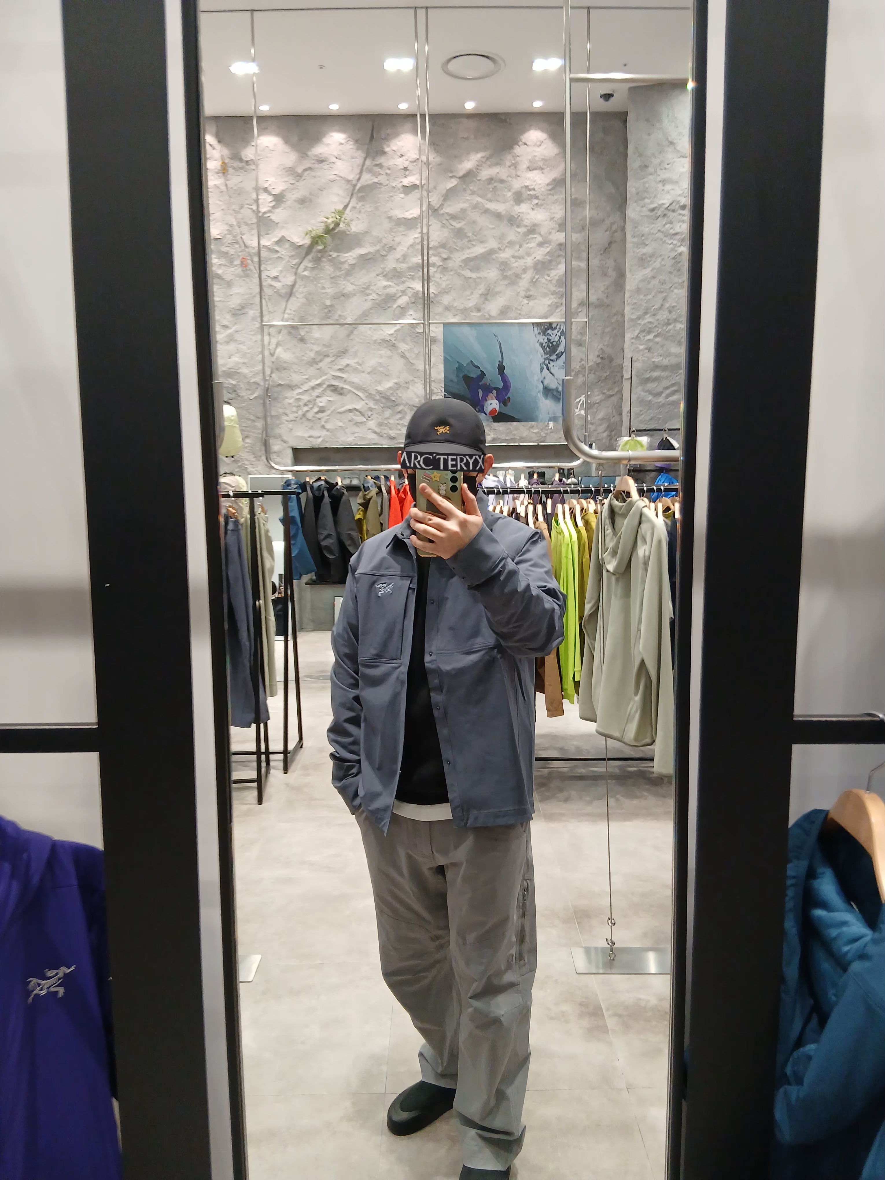 Arc'teryx Small Bird Cap Black, Arc'teryx Kragg SL Cotton LS Shirt White Light 착용 스타일 - 2