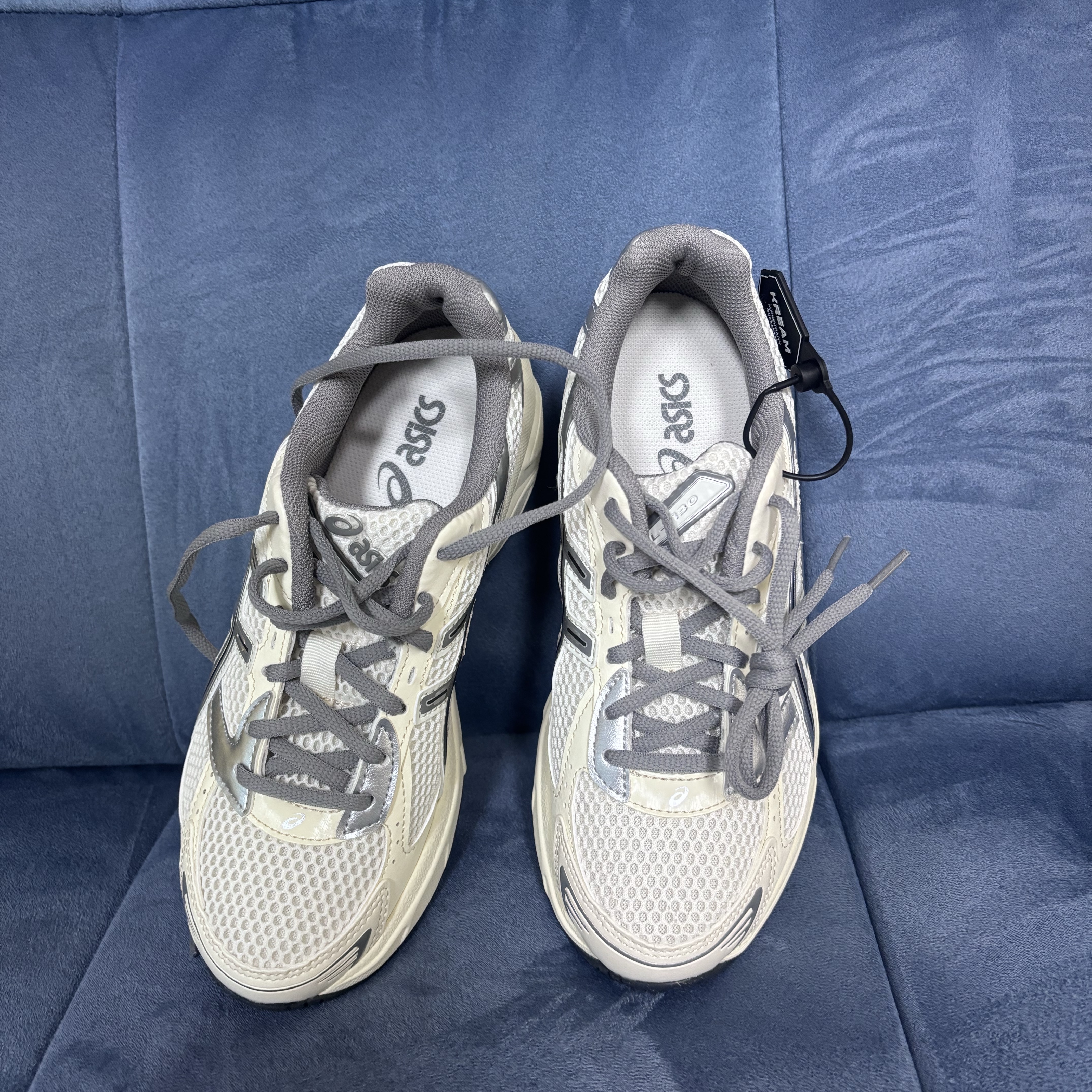 (W) Asics Gel-1130 Cream Clay Grey 착용 스타일