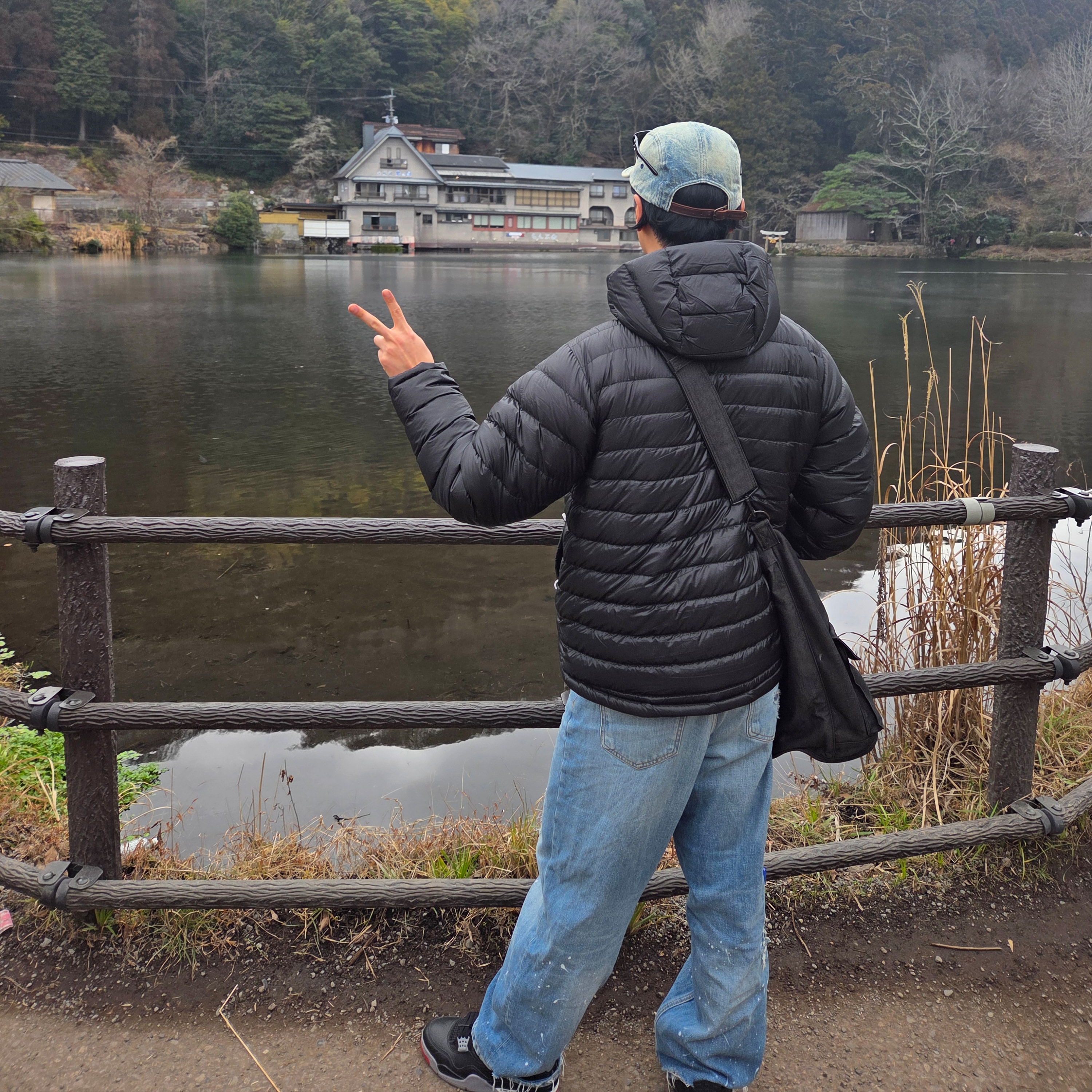 Sansan Gear Suffix Puffer Jacket Black_25FW, Jordan 4 Retro Bred Reimagined 착용 스타일