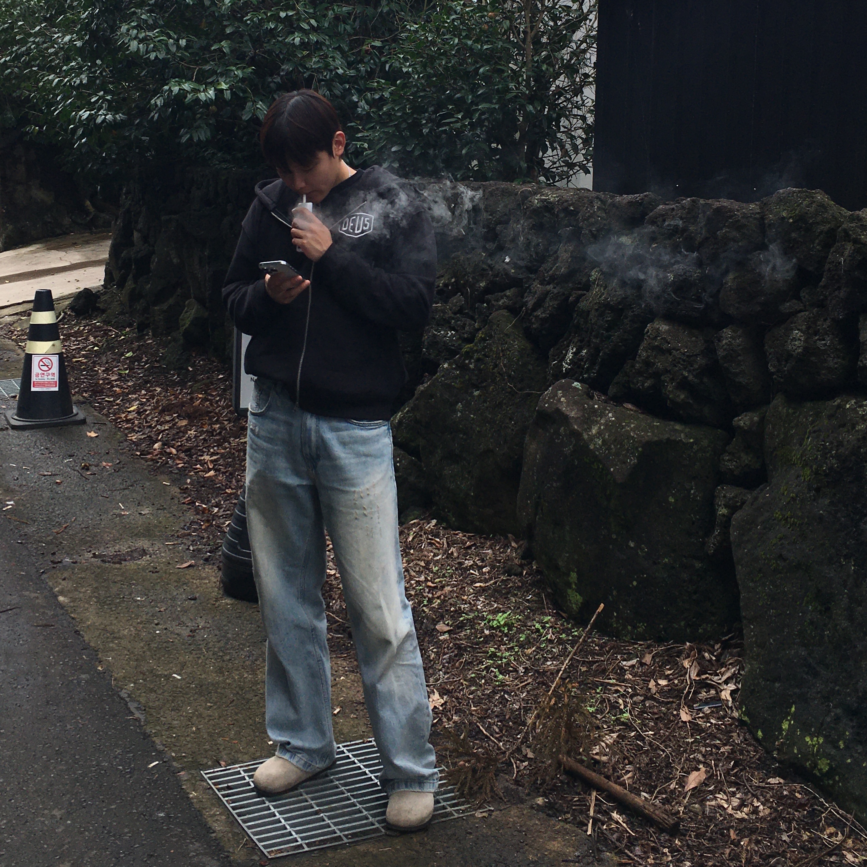 Deus Ex Machina College Address Hoodie Zip Up Black, Birkenstock Boston Soft Footbed Taupe - Regular 착용 스타일