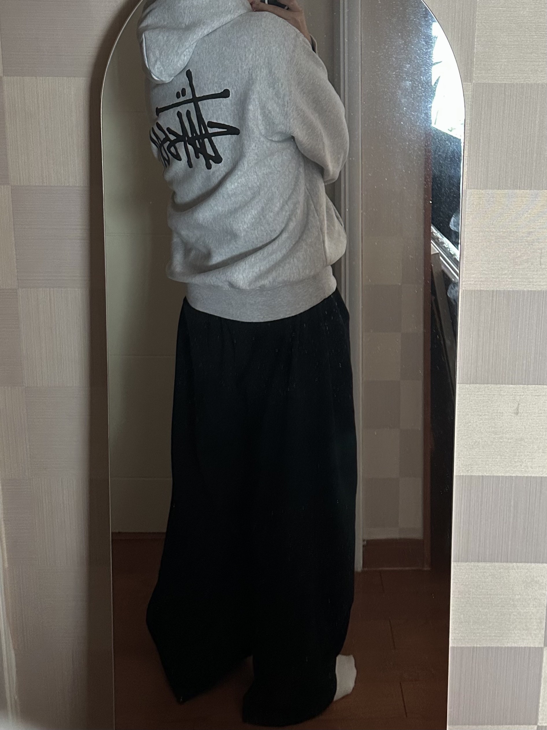 Stussy Basic Stussy Hoodie Ash Heather 착용 스타일