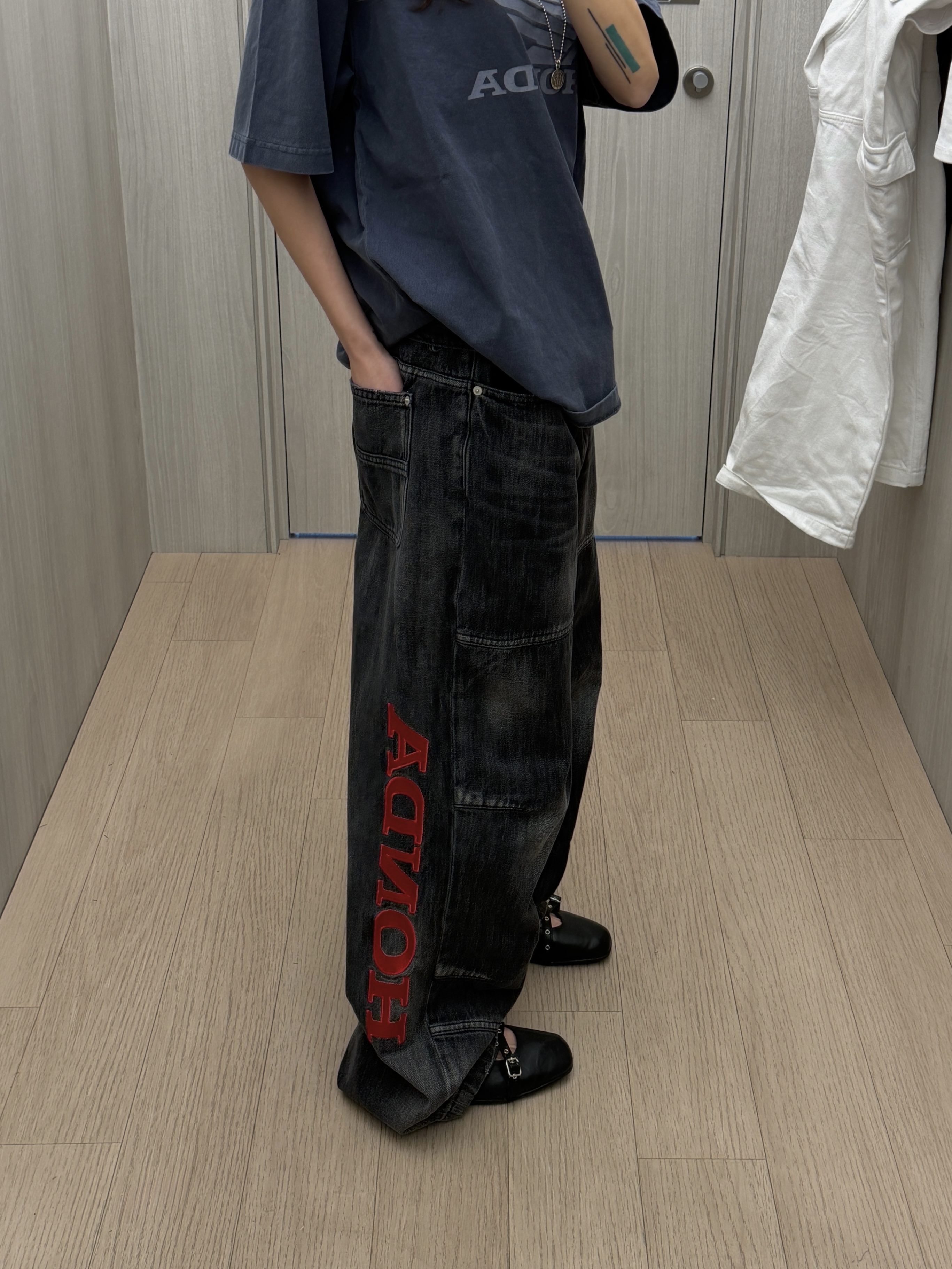 Honda Twill Multi Patch Motorcycle Jacket Ivory, Honda Original Wing Logo Vintage Cap Charcoal 착용 스타일 - 3