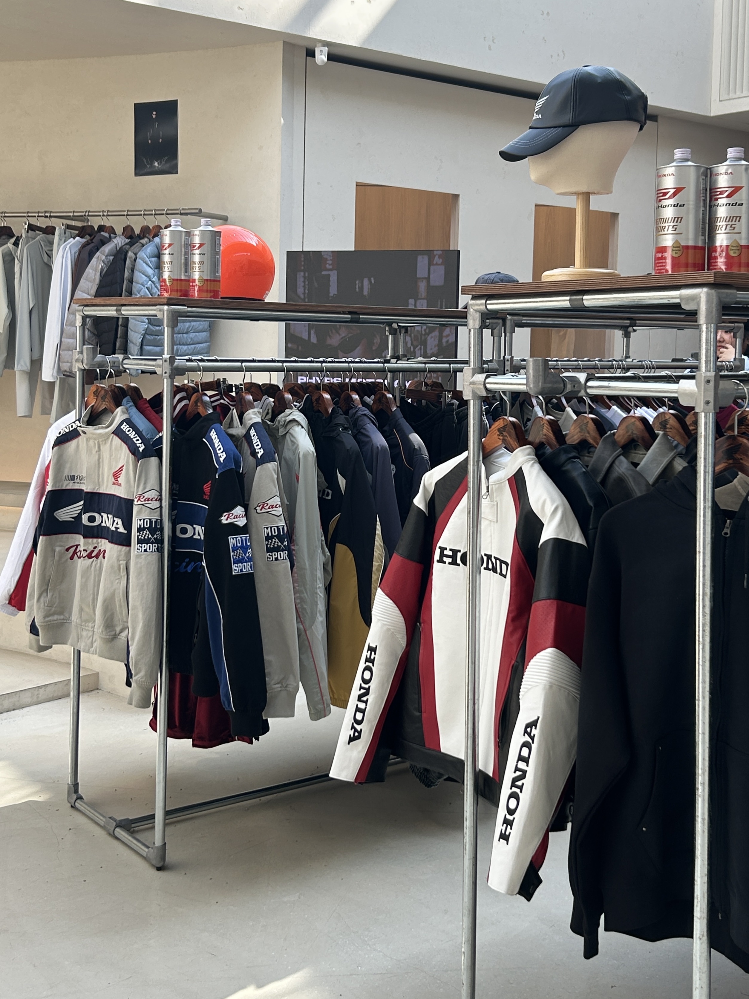 Honda Engineered Leather Original Motorcycle Jacket White, Honda Original Motorcycle Synthetic Leather Jacket White 착용 스타일 - 6