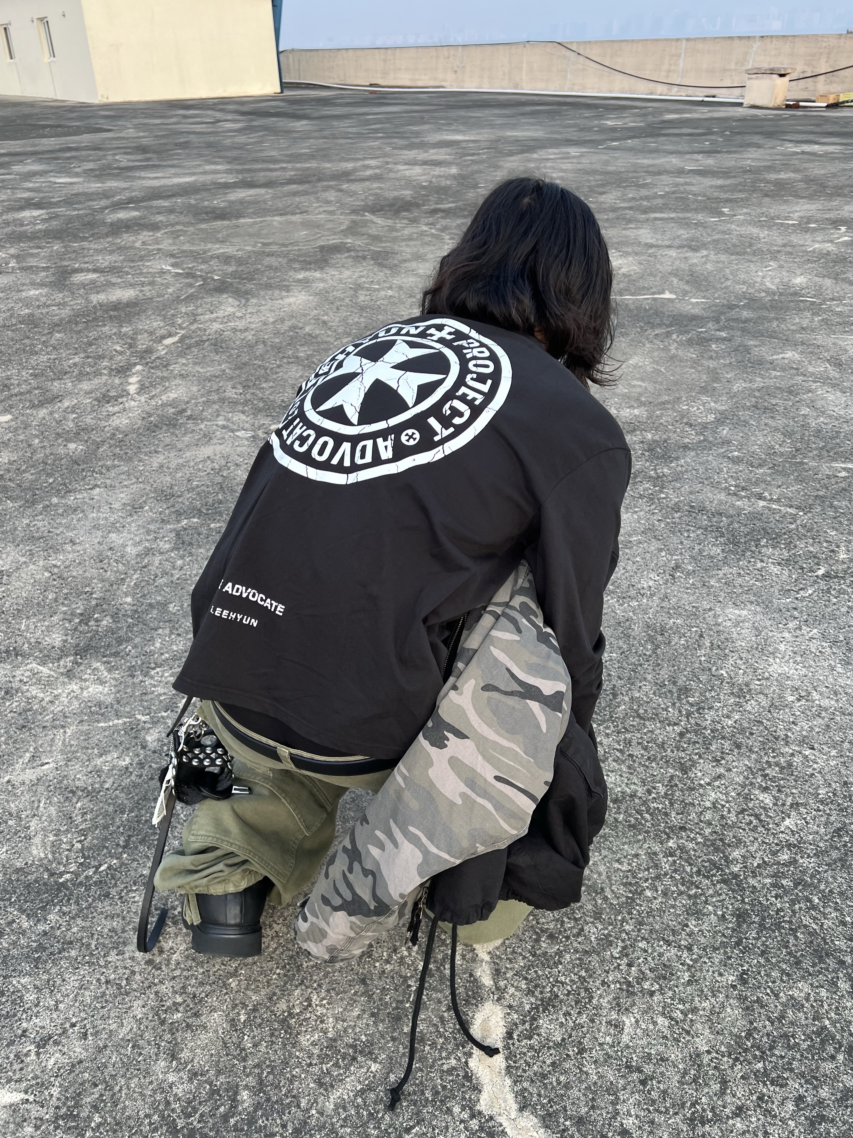 Nonnod Double Pocket Cargo Pants Vintage khaki, Undermycar Morph Oversized Crop Field Jacket Rock Ridge - 23SS 착용 스타일 - 7