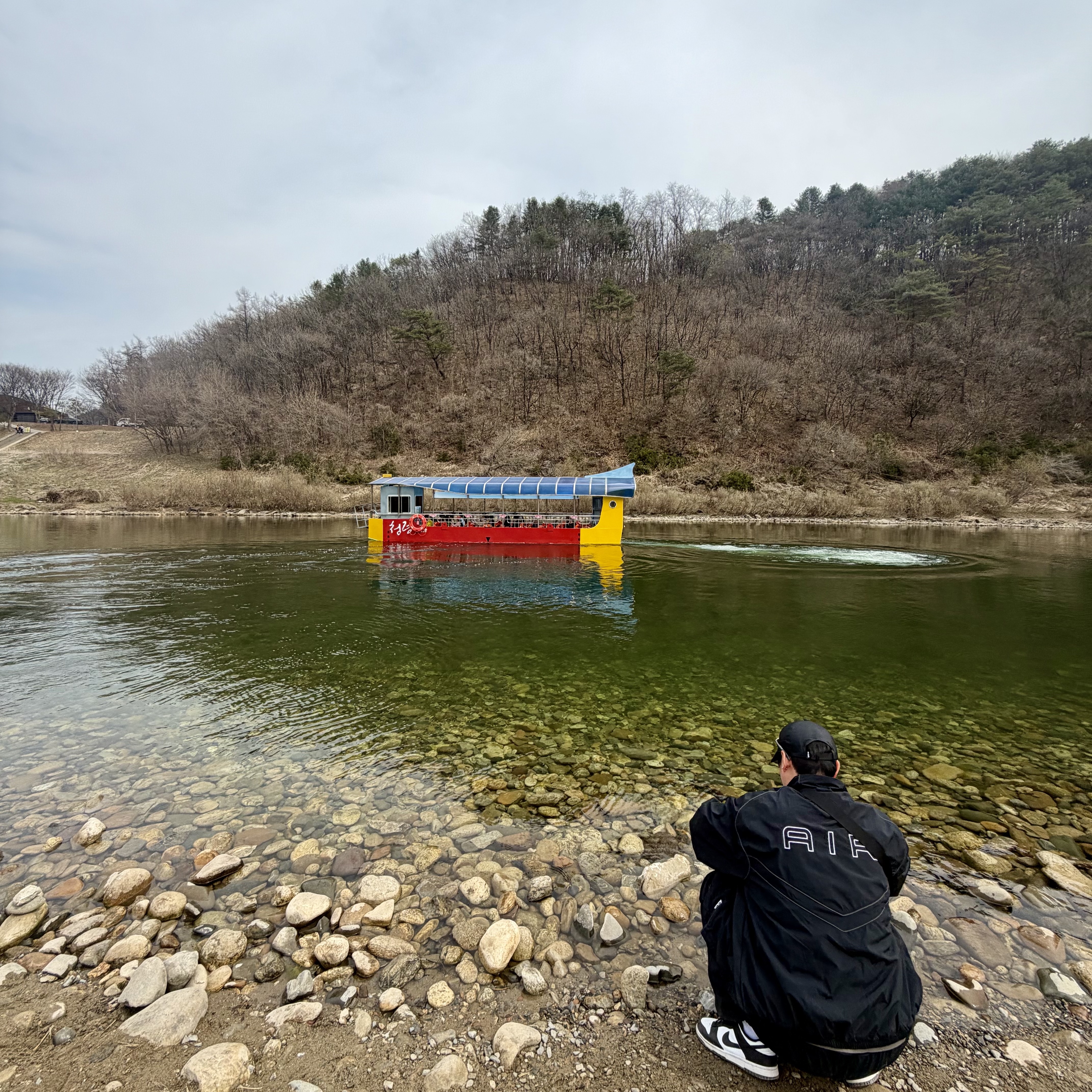 Nike Air Windrunner Track Jacket Black - Asia, Montbell Pocketable Light Shoulder Bag Small Black 착용 스타일 - 1