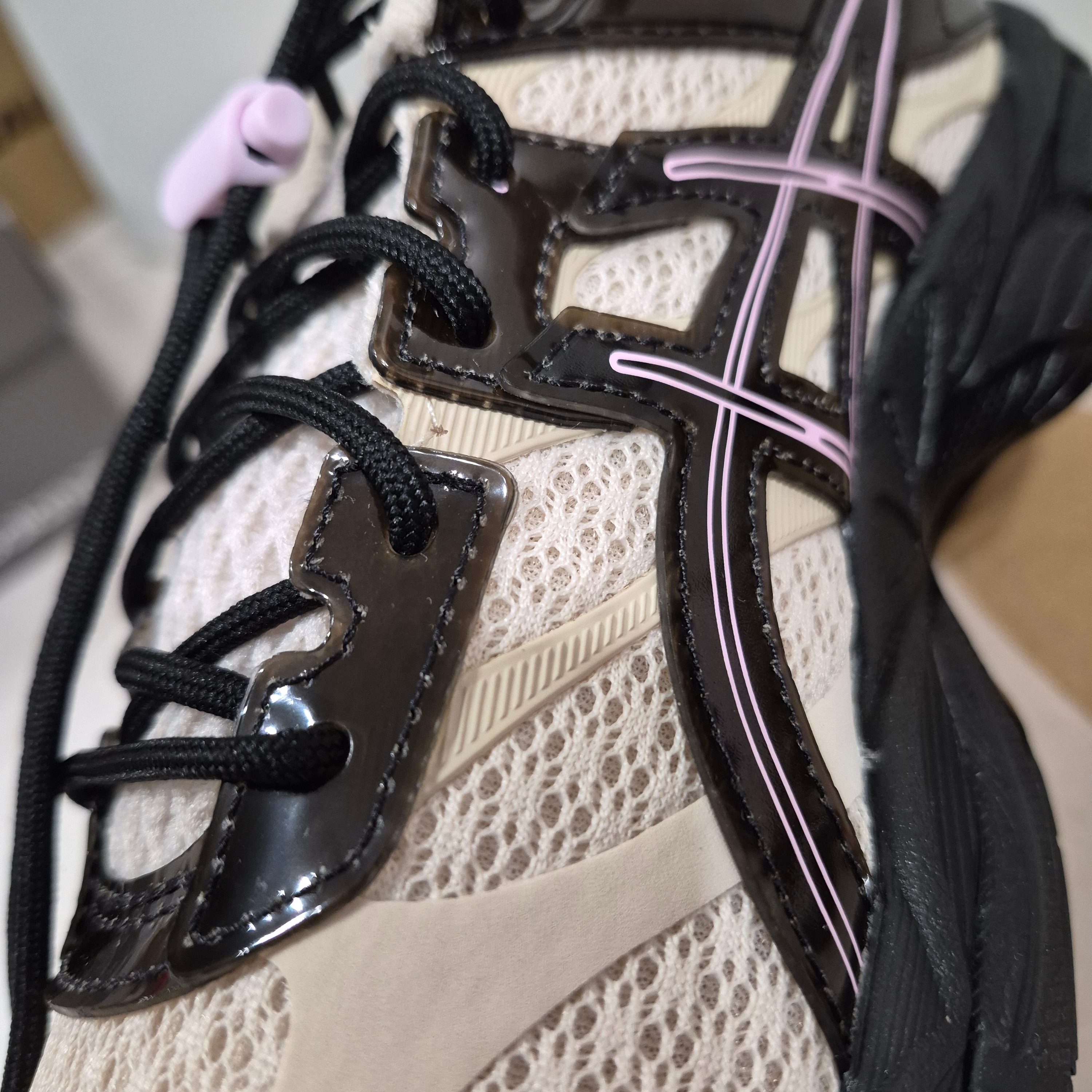 Asics x Finesse Gel-Cumulus 16 Desert Rose 착용 스타일 - 6