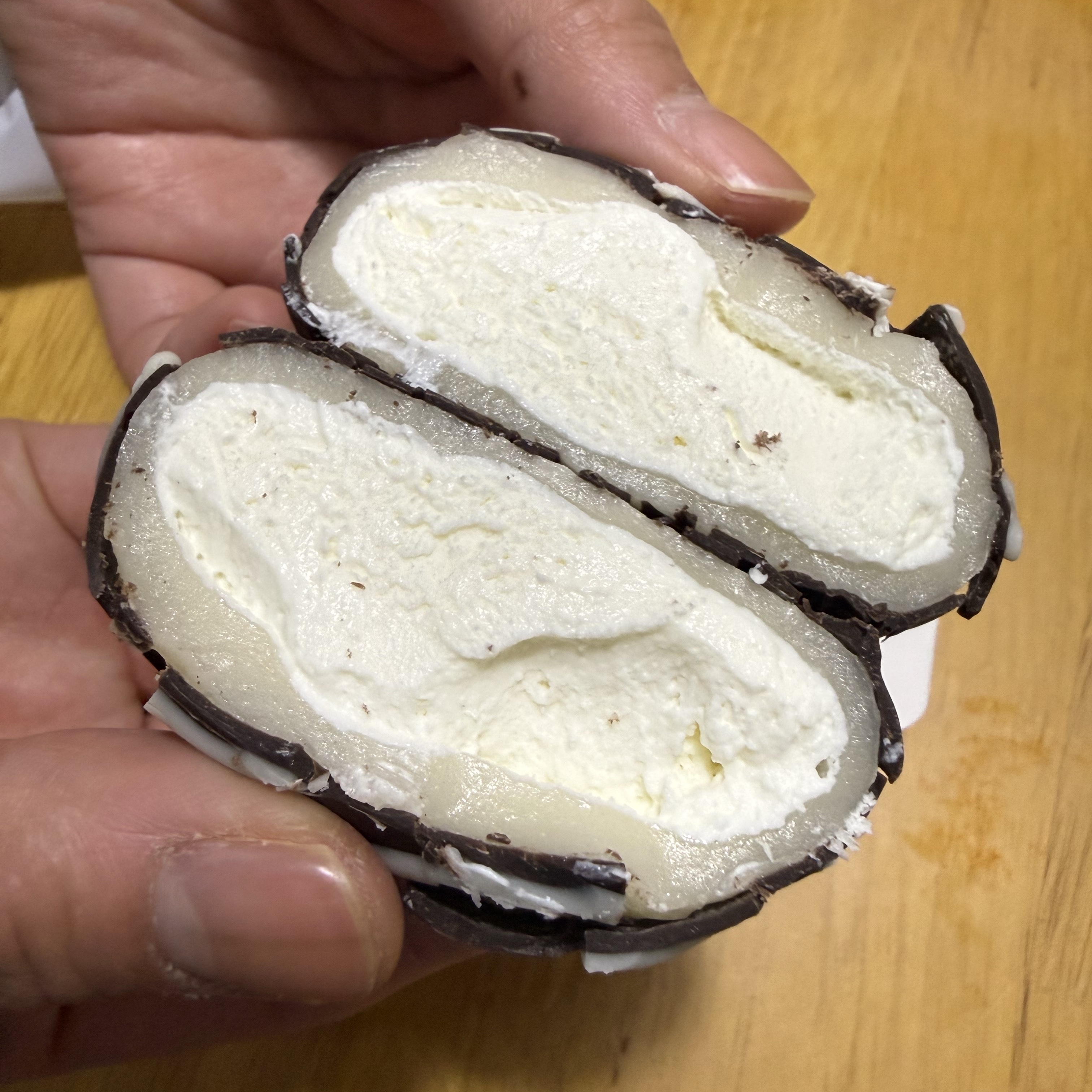 Bomnal& Choco Pongdang Guruem Cream Tteok (70g x 6ea) 착용 스타일 - 1