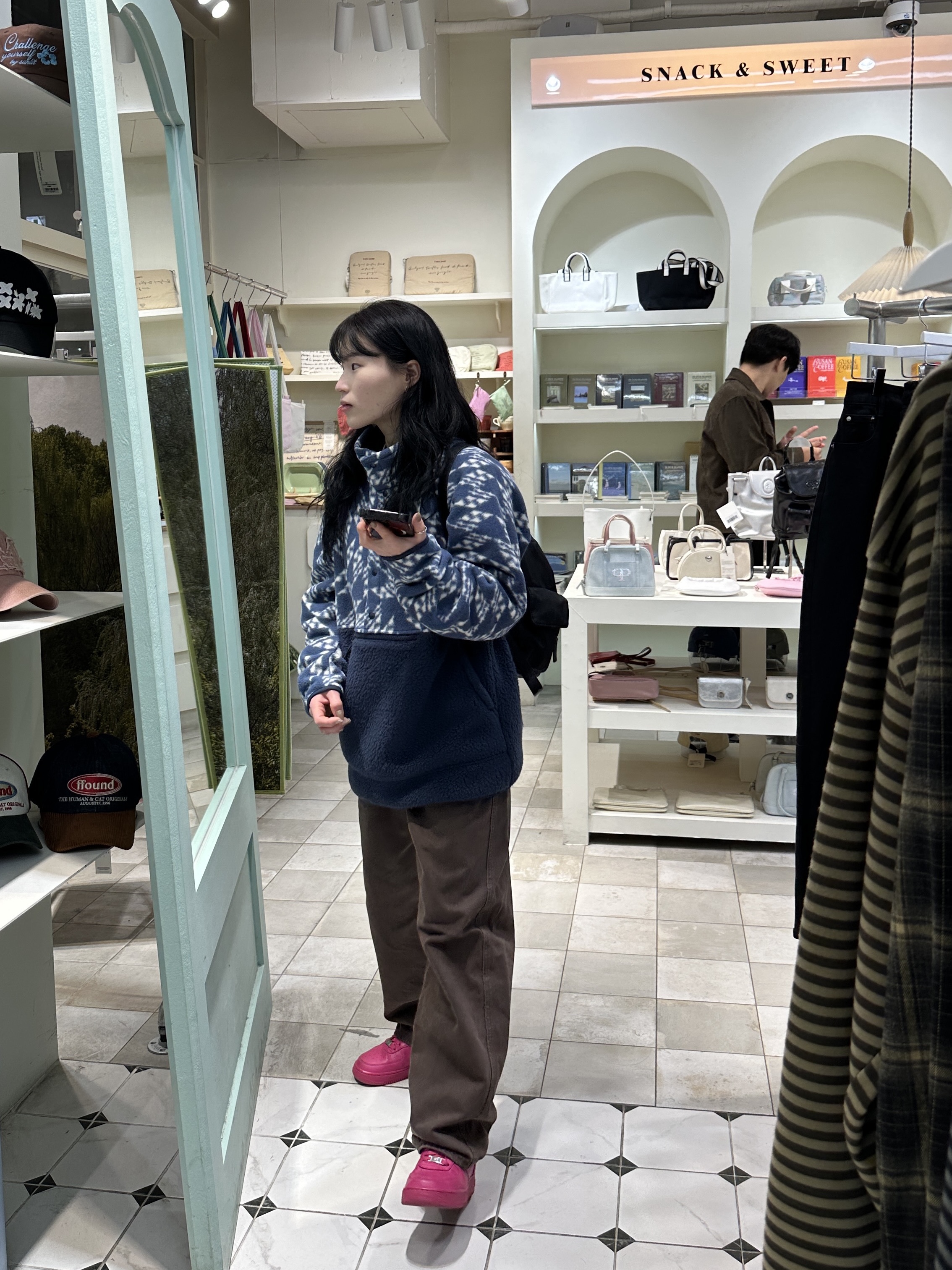 Pop Mart Stitch Adventure Series Vinyl Plush Pendant Dalmatian Stitch (Opened Case), Patagonia Retro Pile Half Snap Fleece Pullover New Navy 착용 스타일 - 4