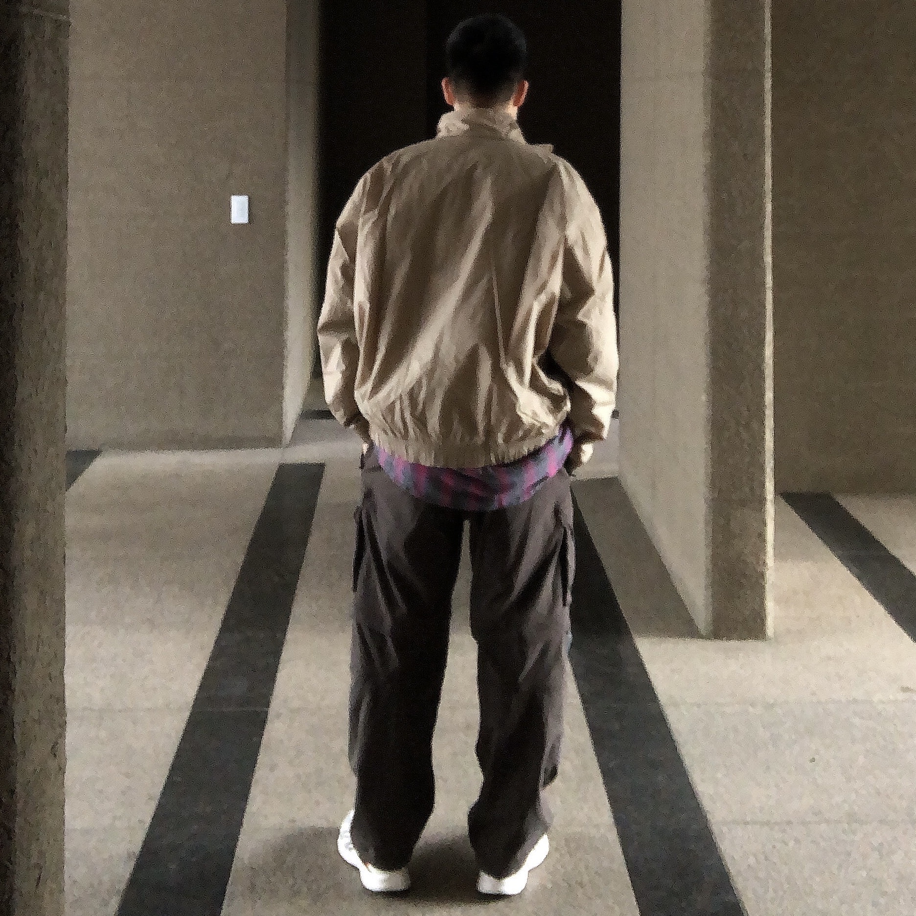 Nike M NRG Track Jacket Khaki 착용 스타일 - 2