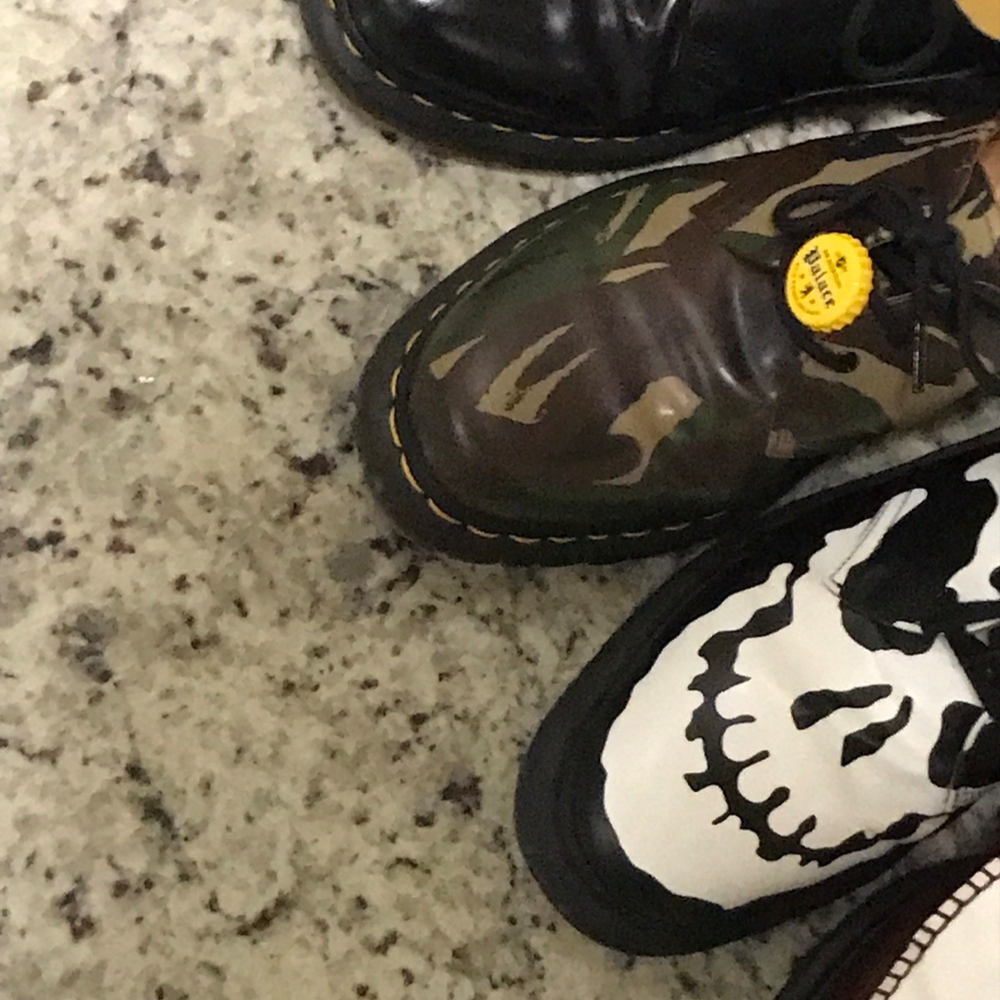 Dr. Martens x Palace 1461 Camo, Dr. Martens x Supreme 1461 3-Eye Shoe Black - 25FW 착용 스타일 - 2
