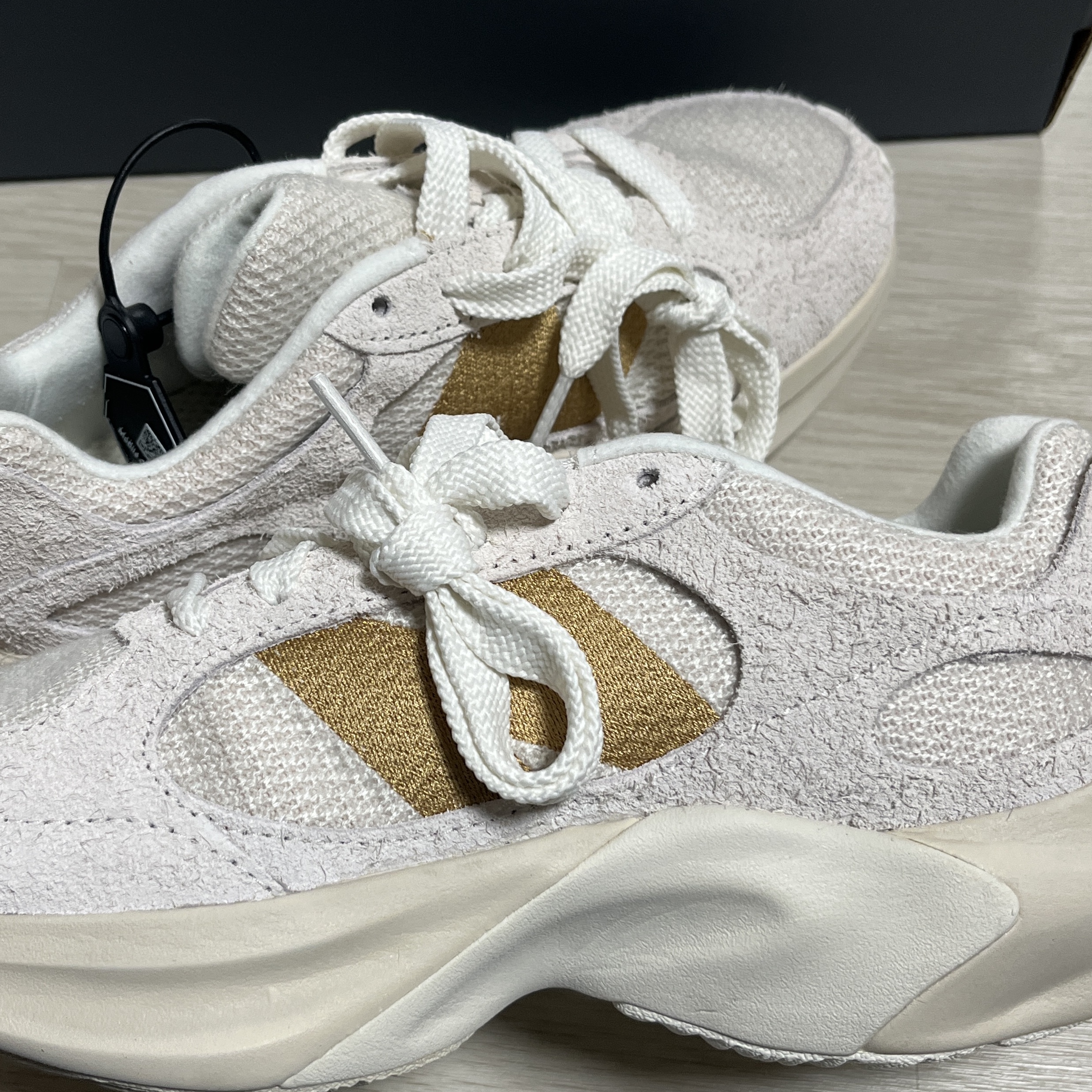 New Balance WRPD Linen Sea Salt - D Standard 착용 스타일