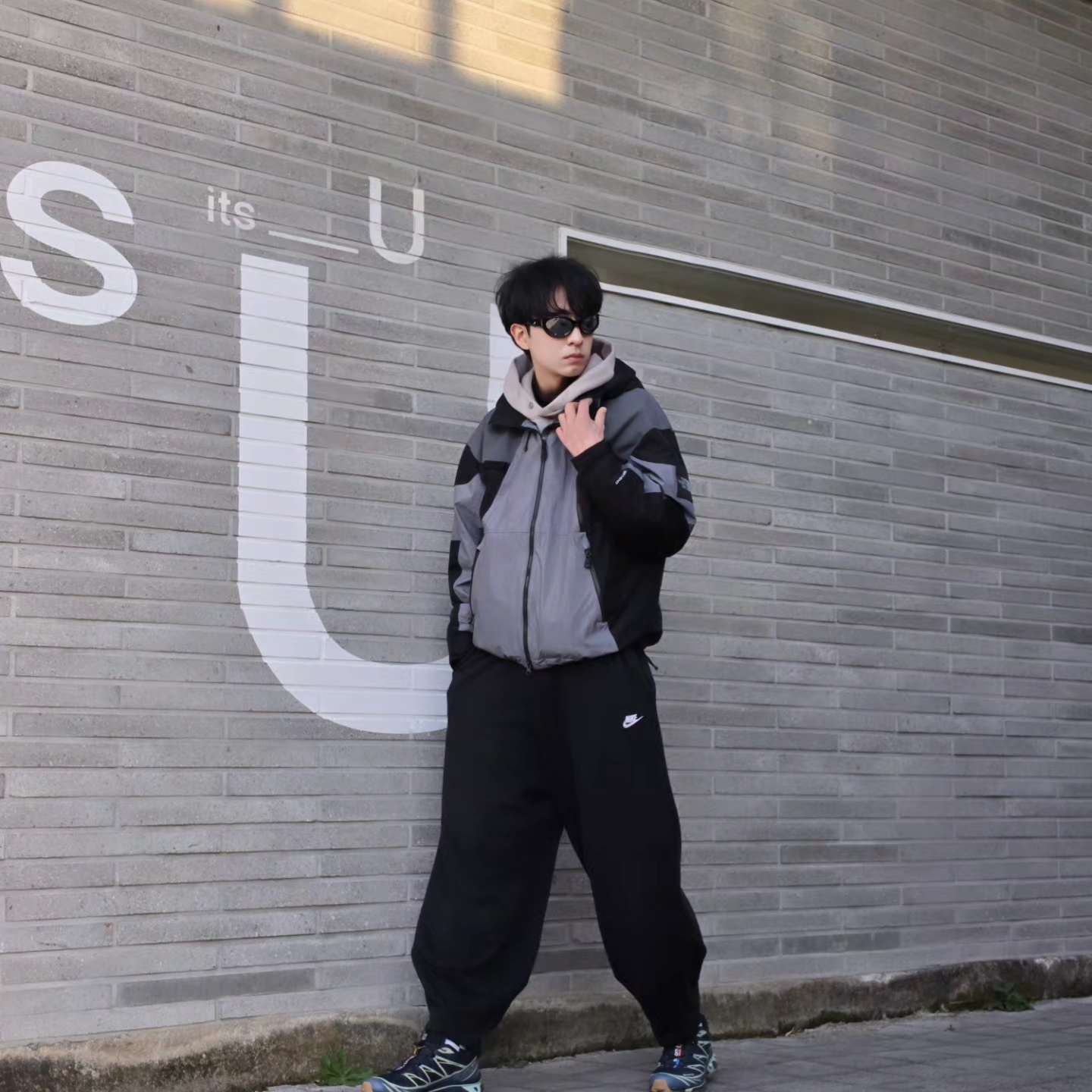 The North Face Line-X Jacket Gray - 25FW, Nike Club Fleece Oversized French Terry Pants Black White - Asia 착용 스타일 - 3