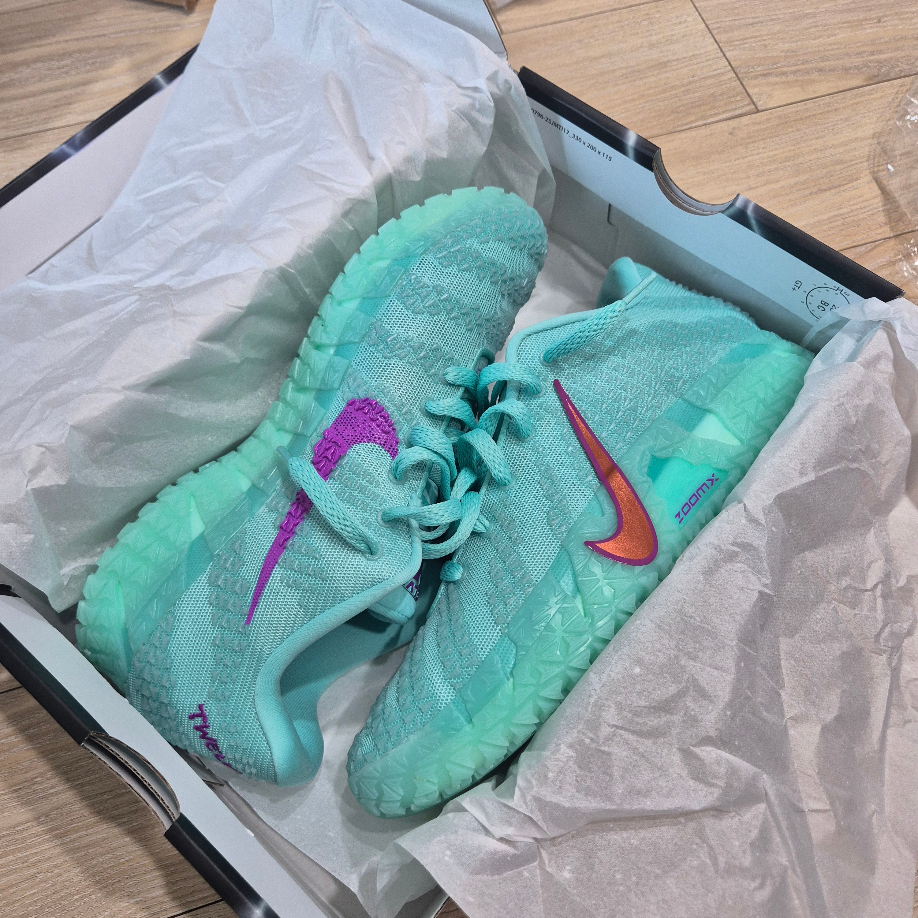 Nike Ja 3 EP Twelve Time Bleached Turquoise Safety Orange 착용 스타일