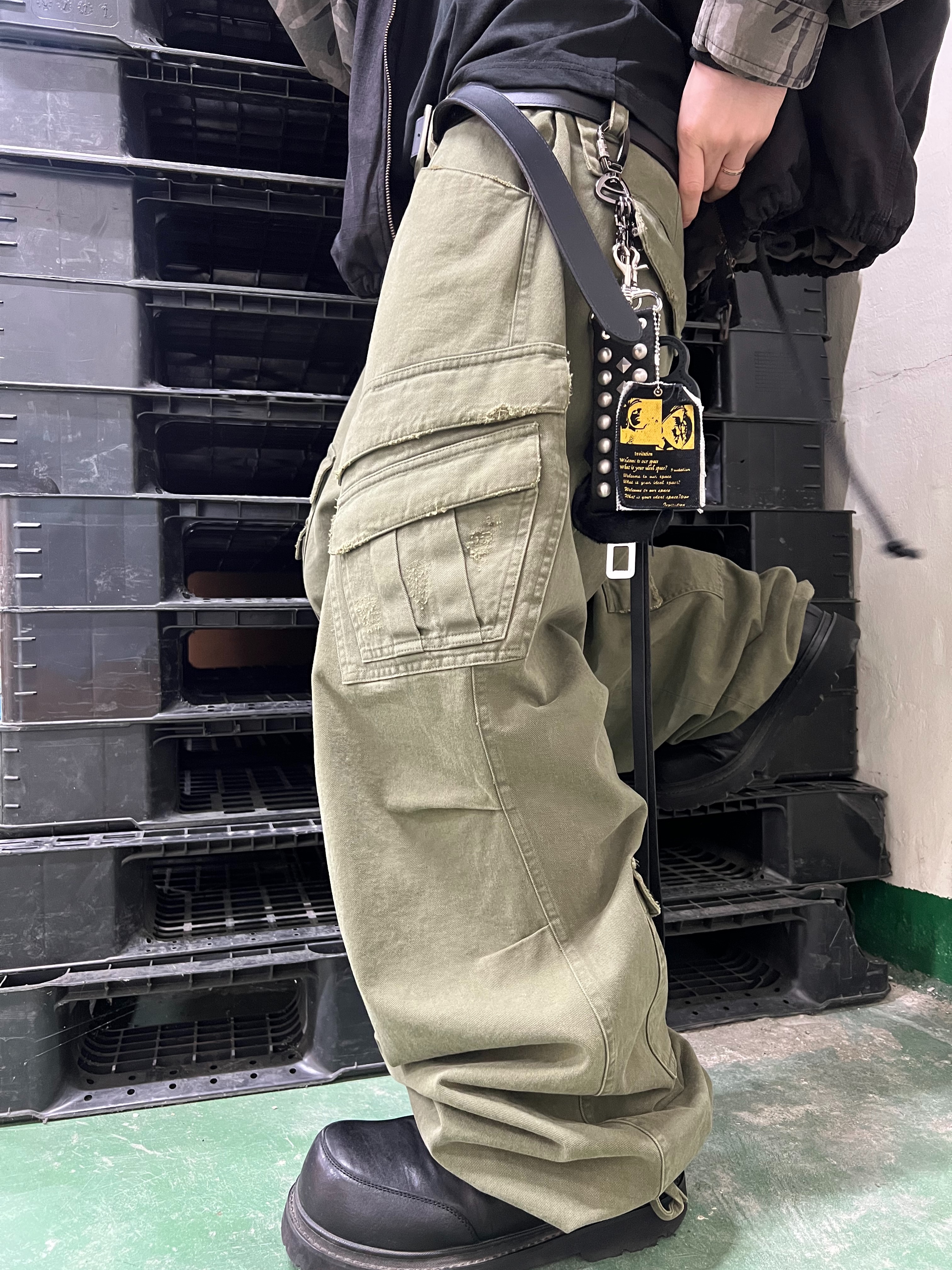 Nonnod Double Pocket Cargo Pants Vintage khaki, Undermycar Morph Oversized Crop Field Jacket Rock Ridge - 23SS 착용 스타일 - 3